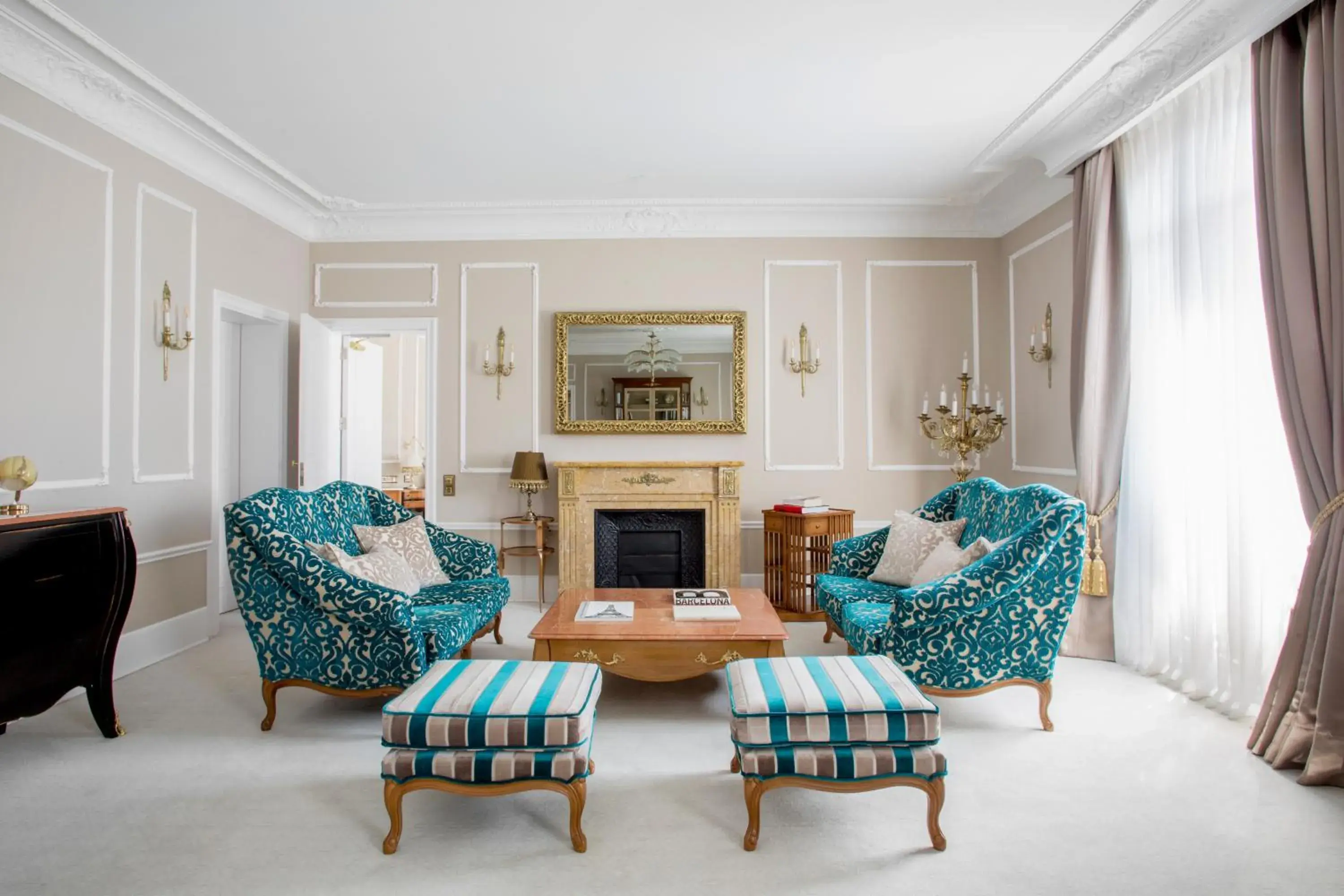 Two-Bedroom Suite in Hotel El Palace Barcelona Two-Bedroom Suite in Hotel El Palace Barcelona