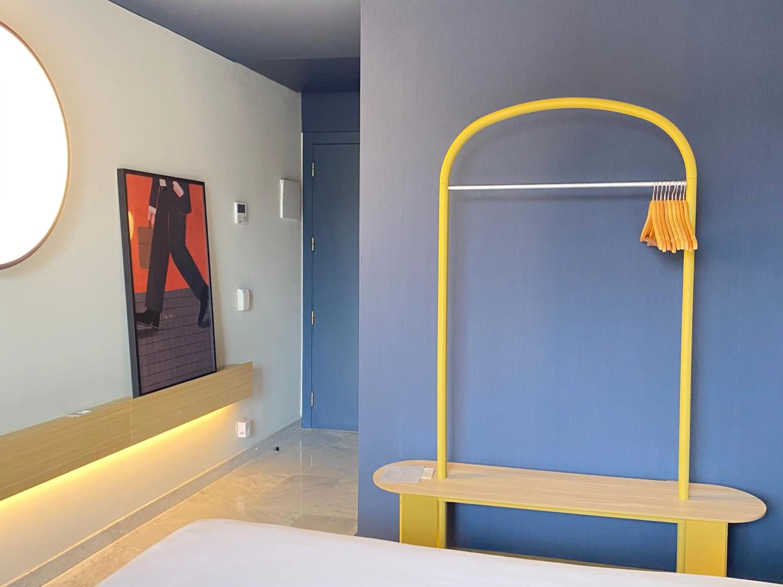 Decorative detail, Bed in Onix Fira