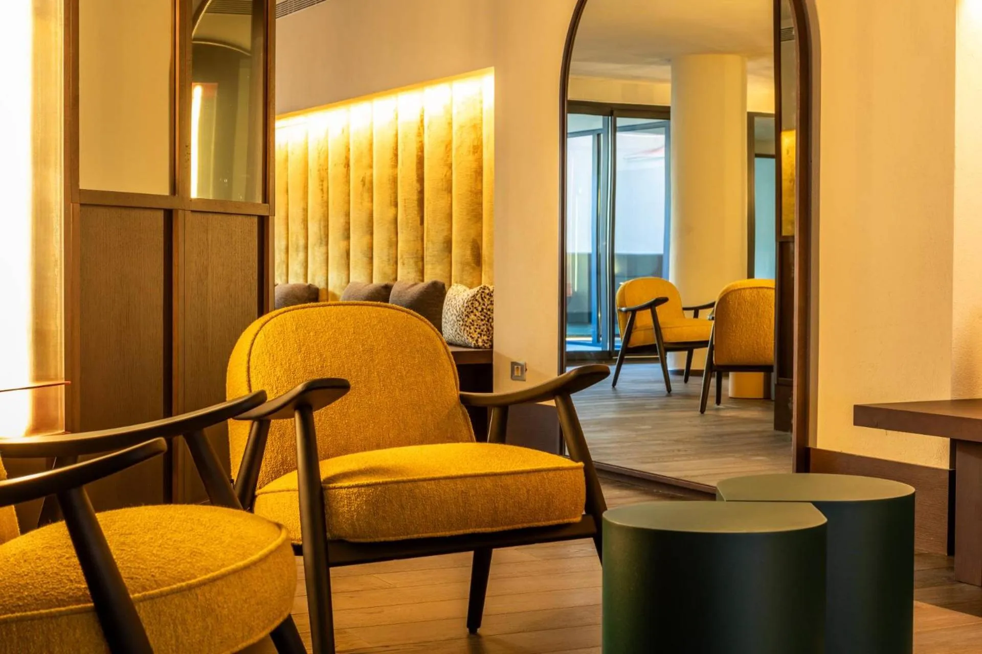 Seating area in Onix Fira