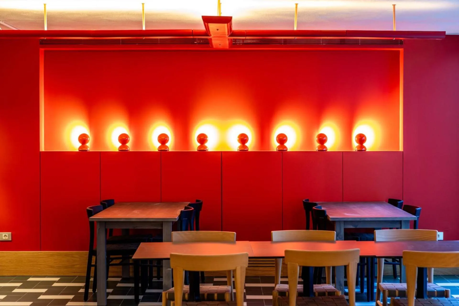 Dining area in Onix Fira