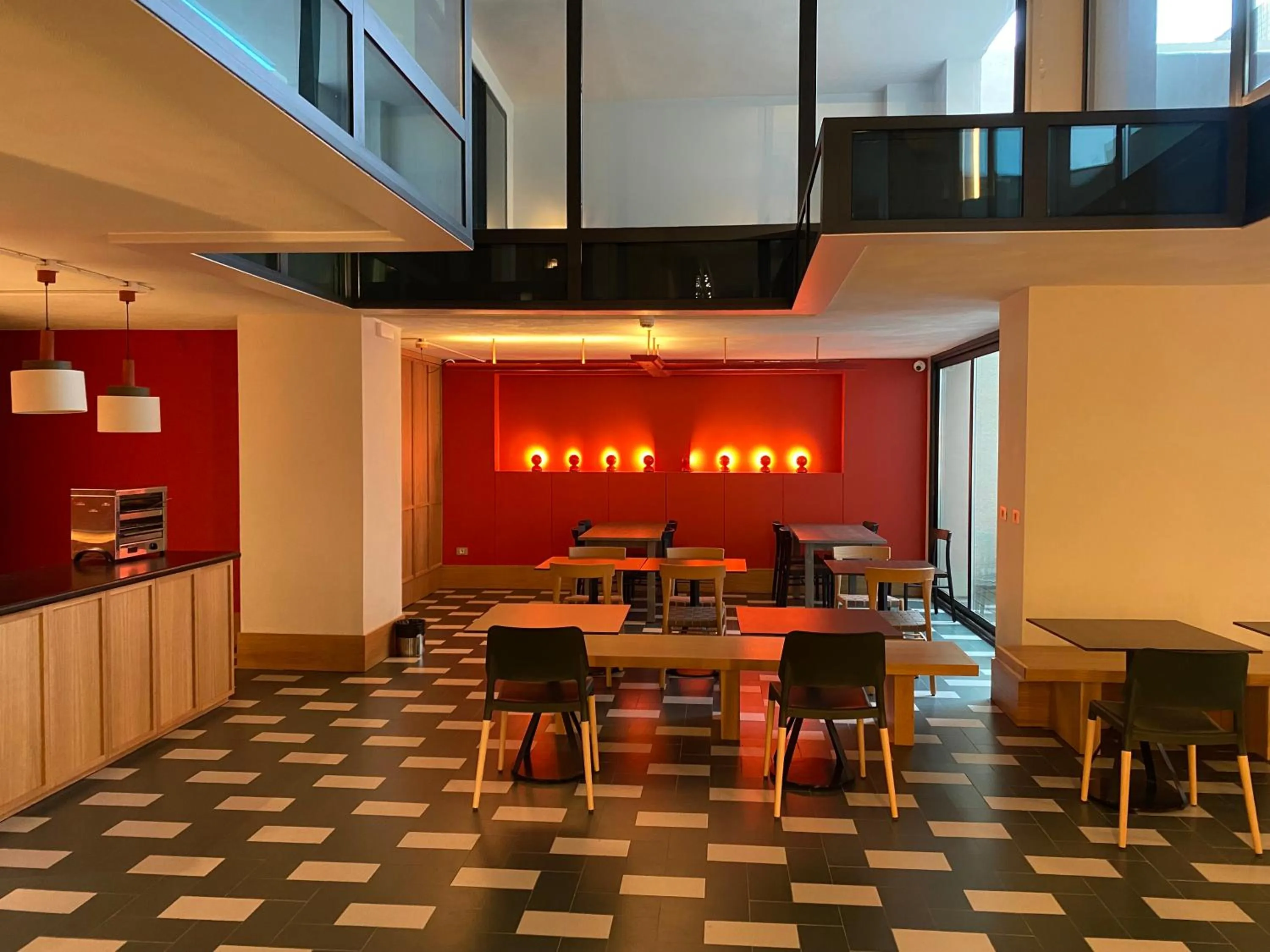 Dining area in Onix Fira