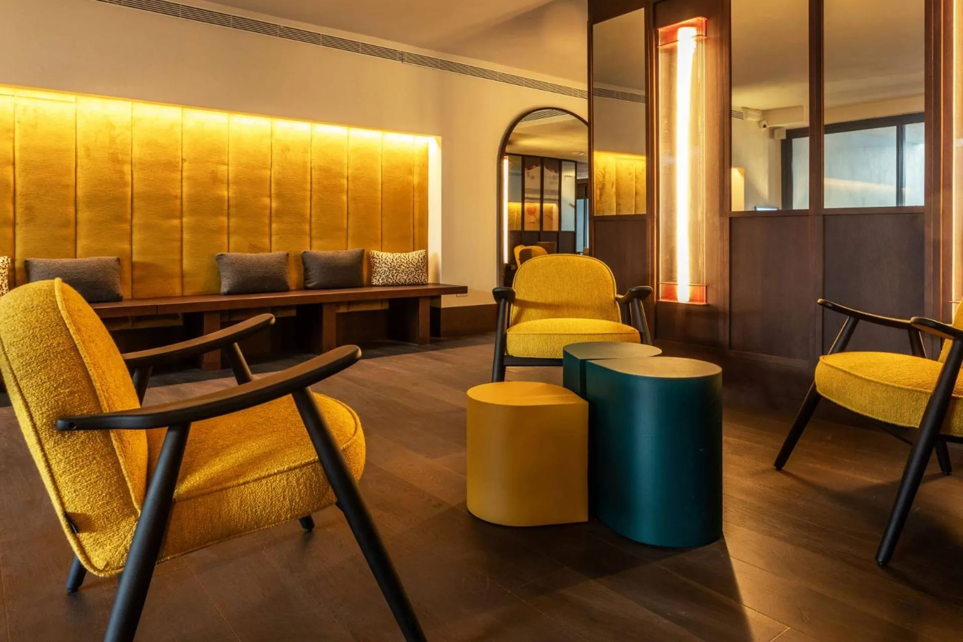 Seating area in Onix Fira