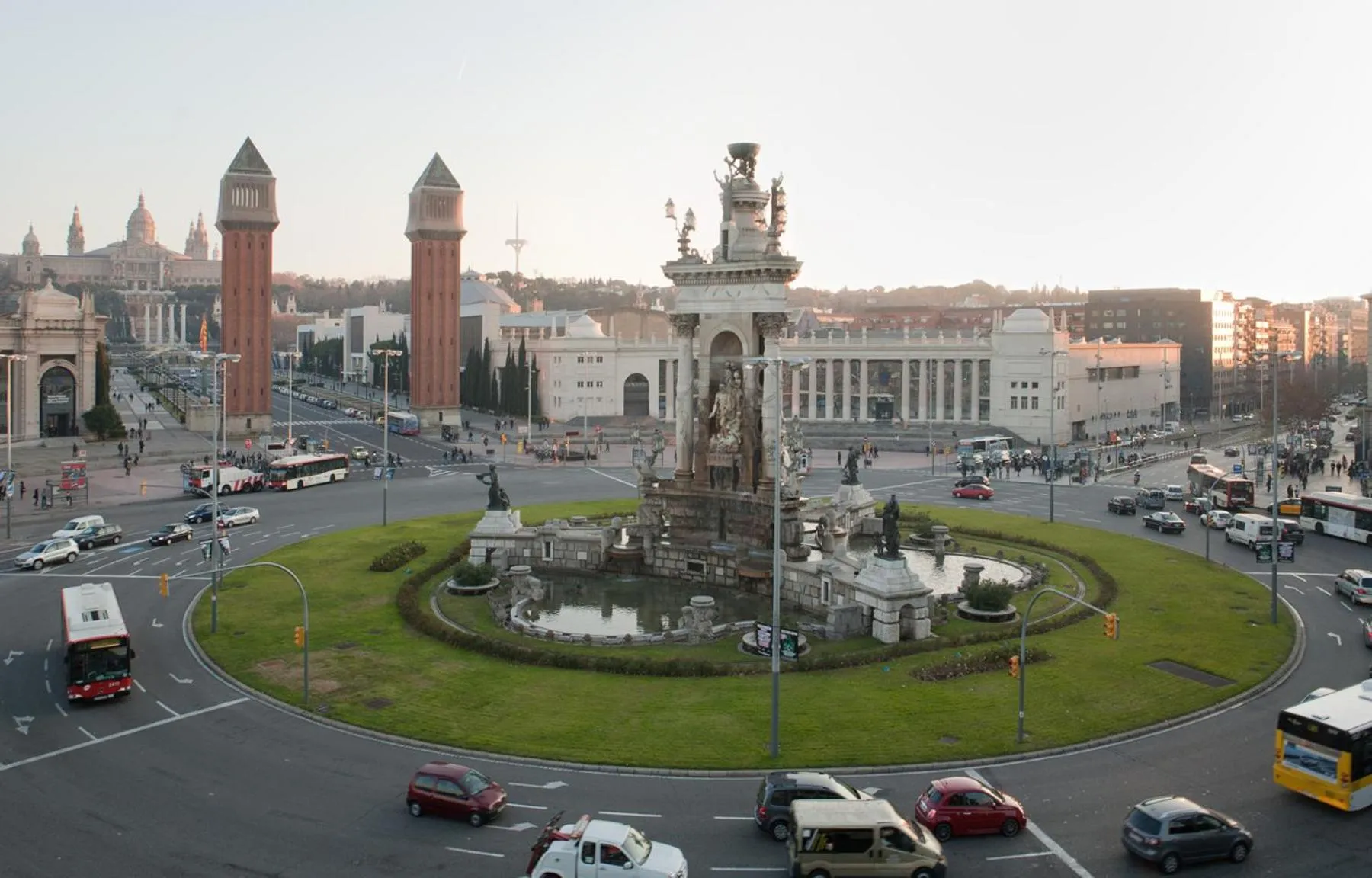 Nearby landmark in Onix Fira