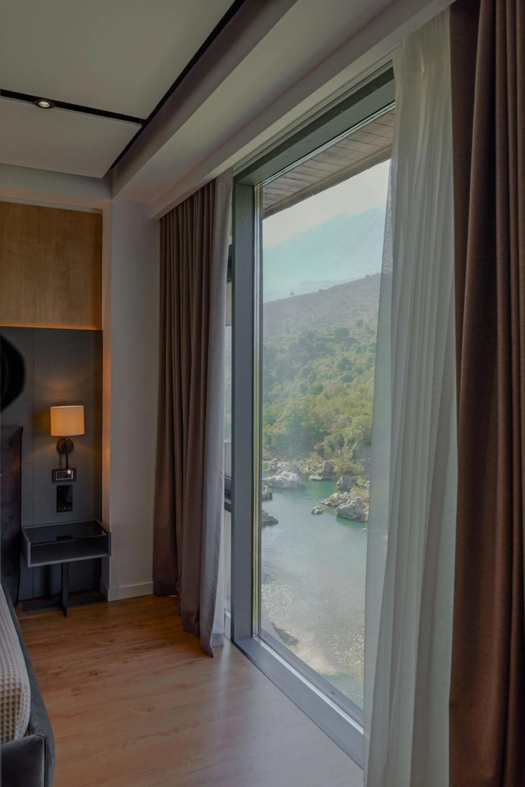 Bed in Hotel Uji Ftohte Tepelene