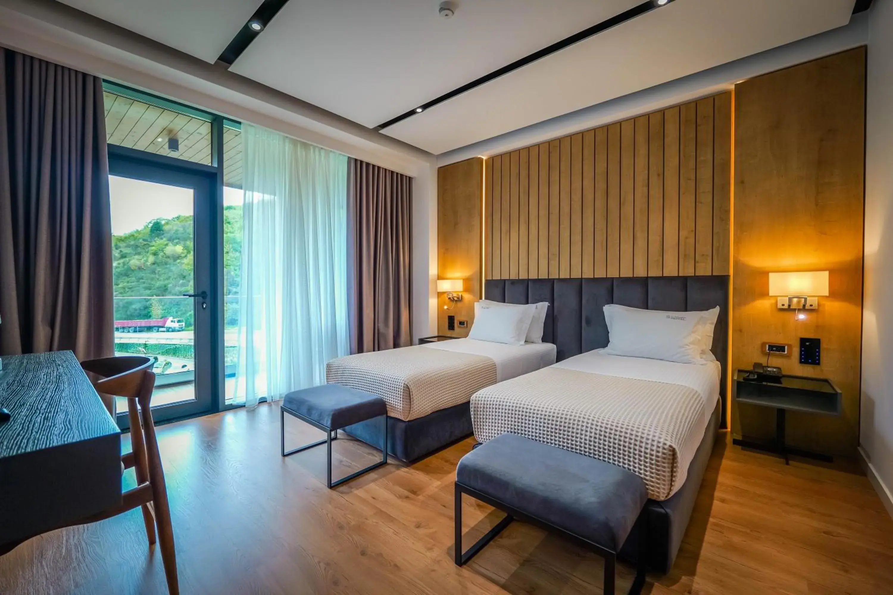 Deluxe Twin Room in Hotel Uji Ftohte Tepelene Deluxe Twin Room in Hotel Uji Ftohte Tepelene