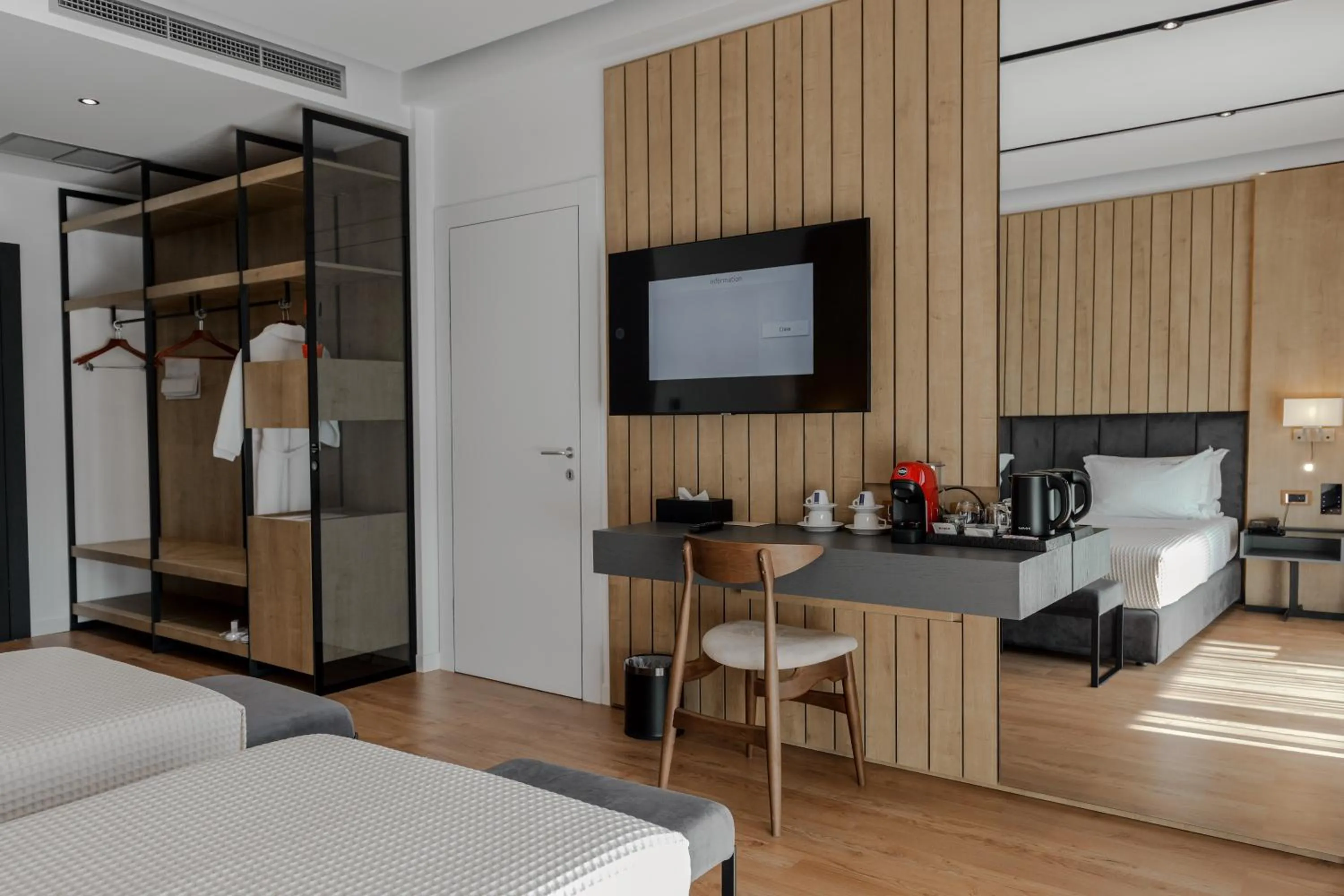 Bed in Hotel Uji Ftohte Tepelene