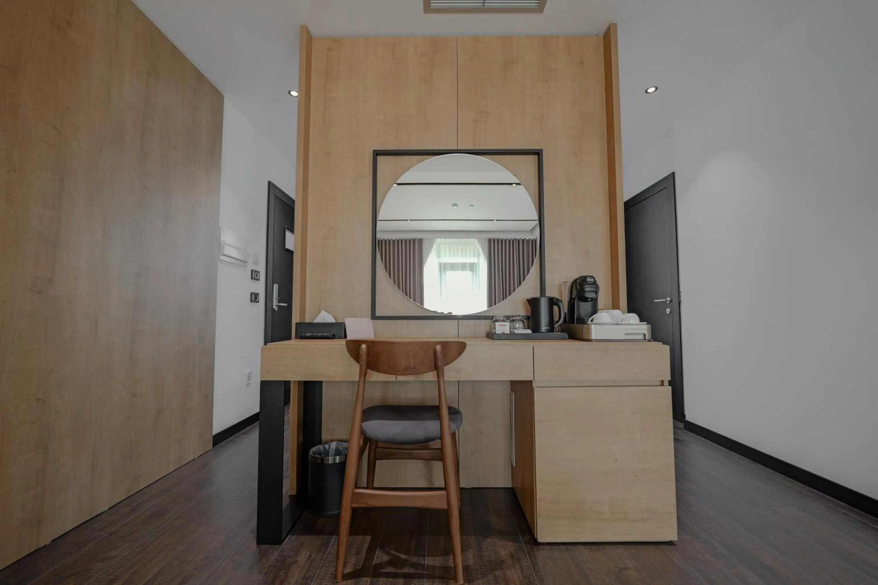 hair dresser in Hotel Uji Ftohte Tepelene