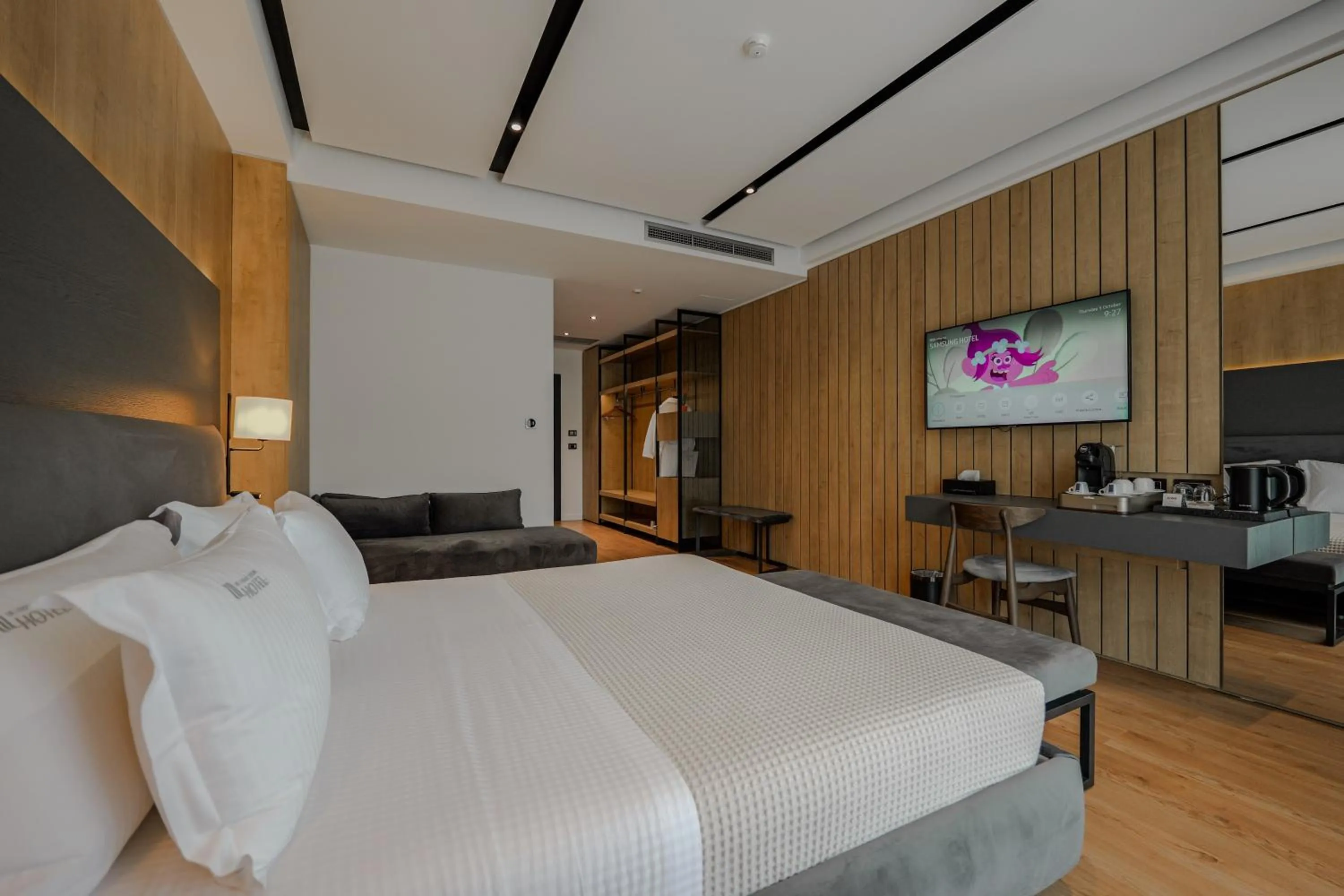 Bed in Hotel Uji Ftohte Tepelene