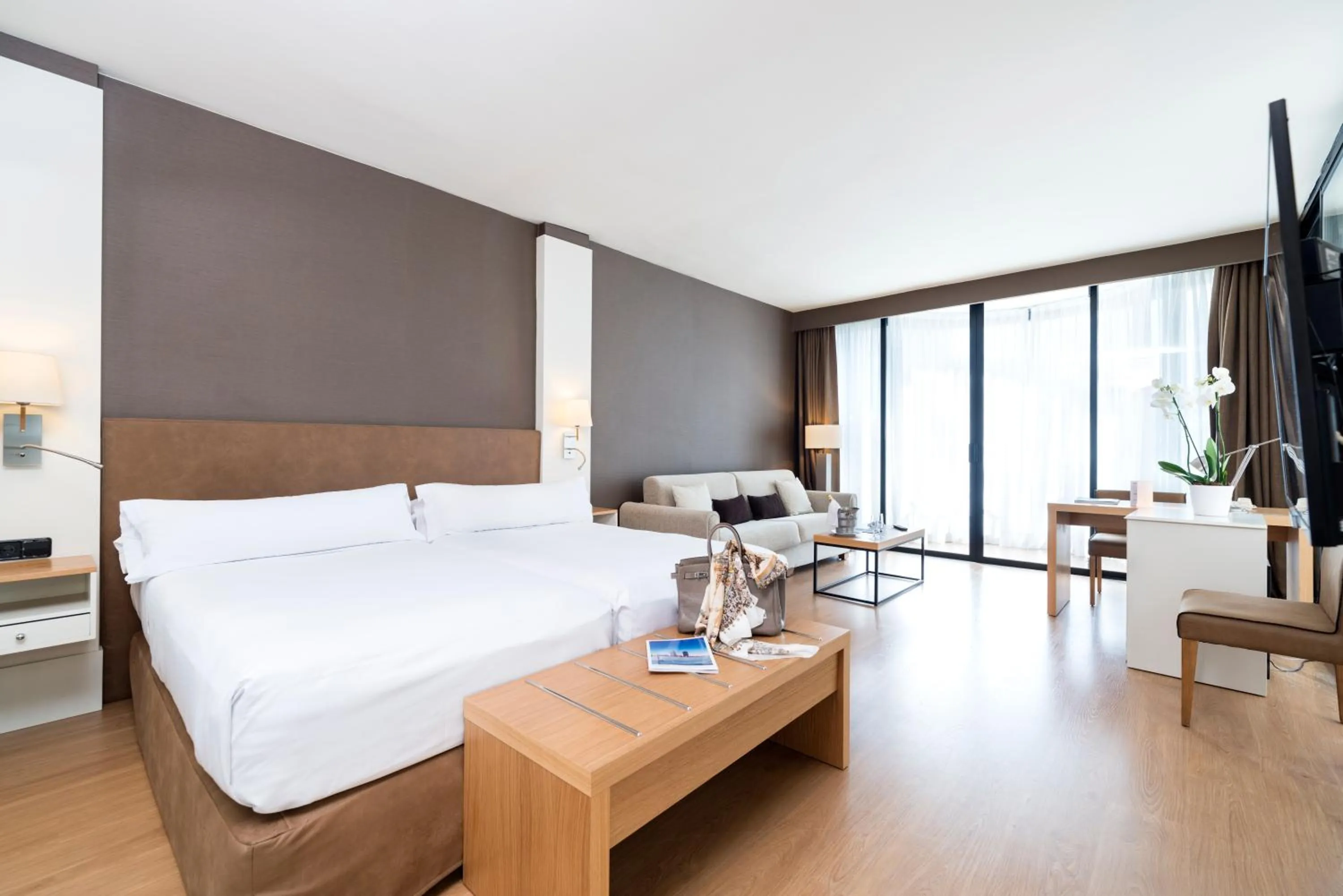 Seating area, Bed in Guitart Grand Passage