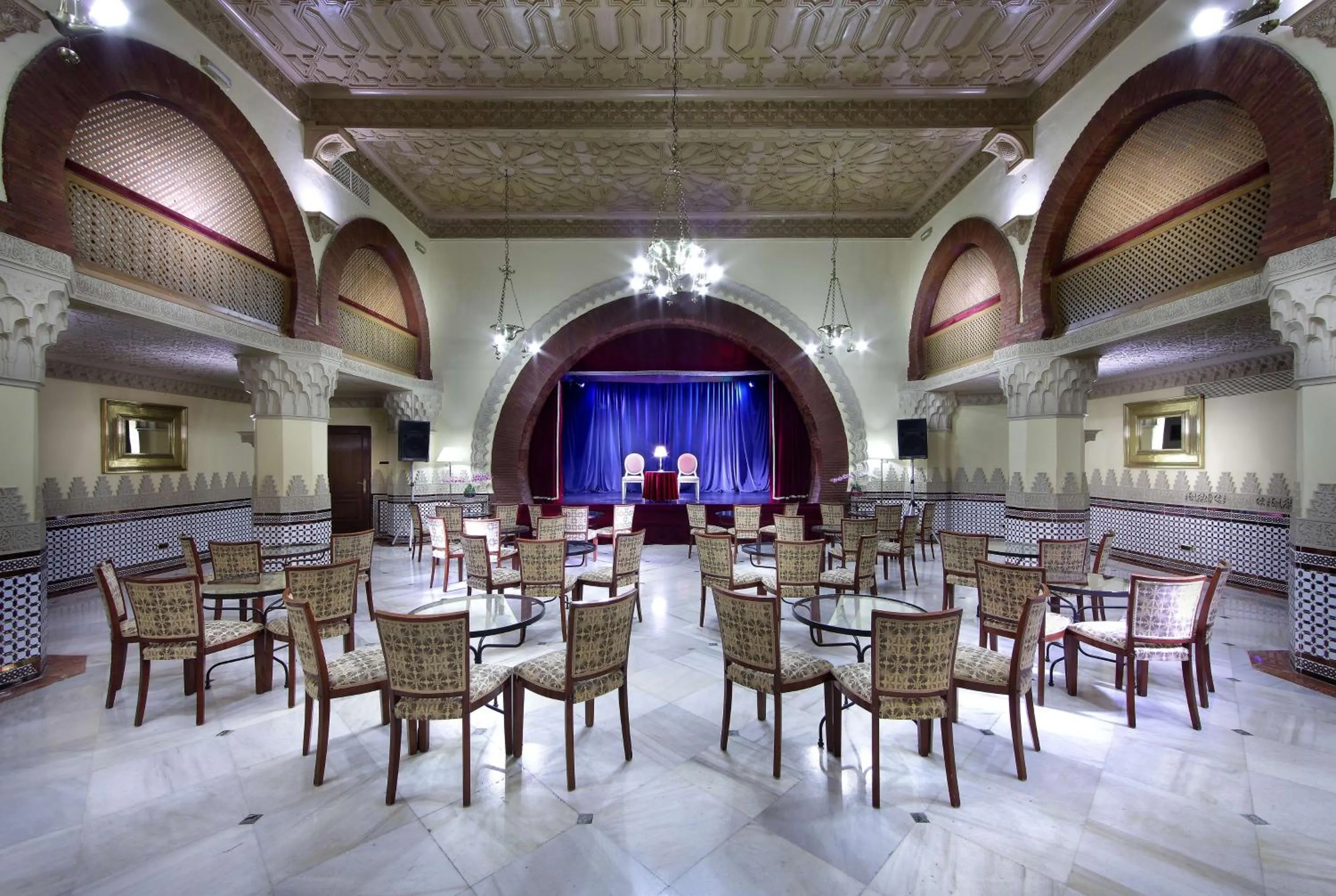 Meeting/conference room in Alhambra Palace Hotel