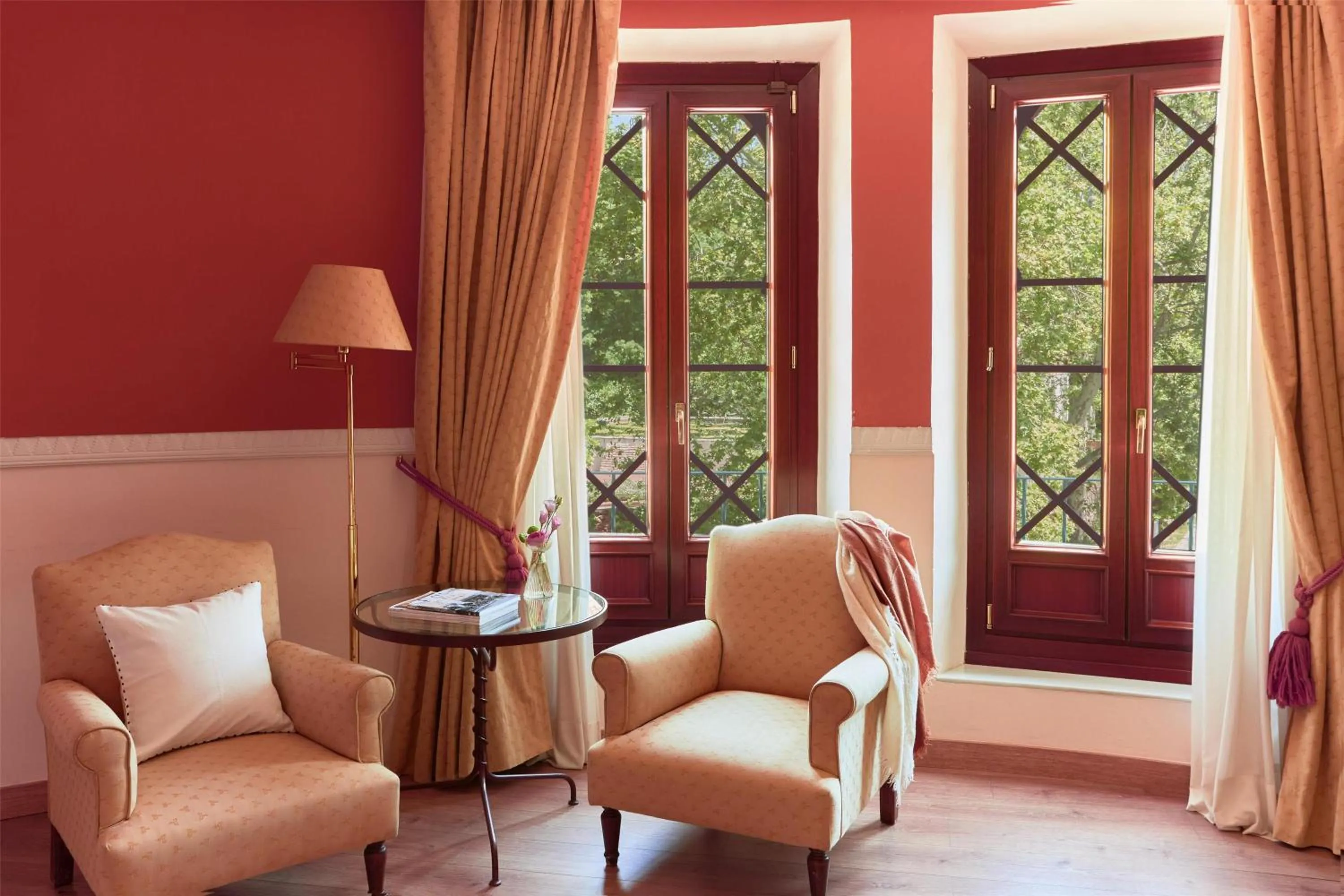 Bedroom in Alhambra Palace Hotel