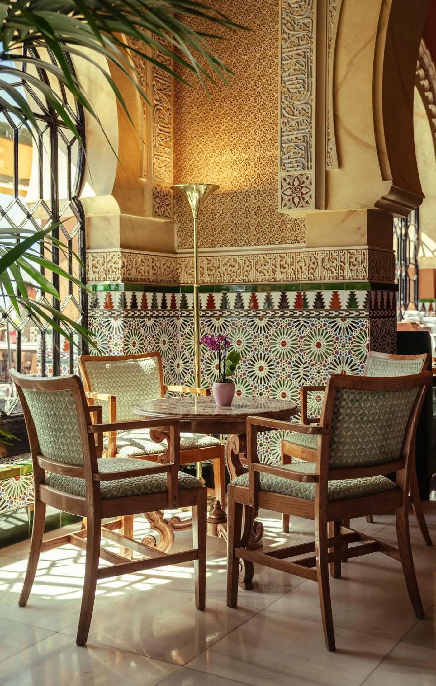 Area and facilities in Alhambra Palace Hotel