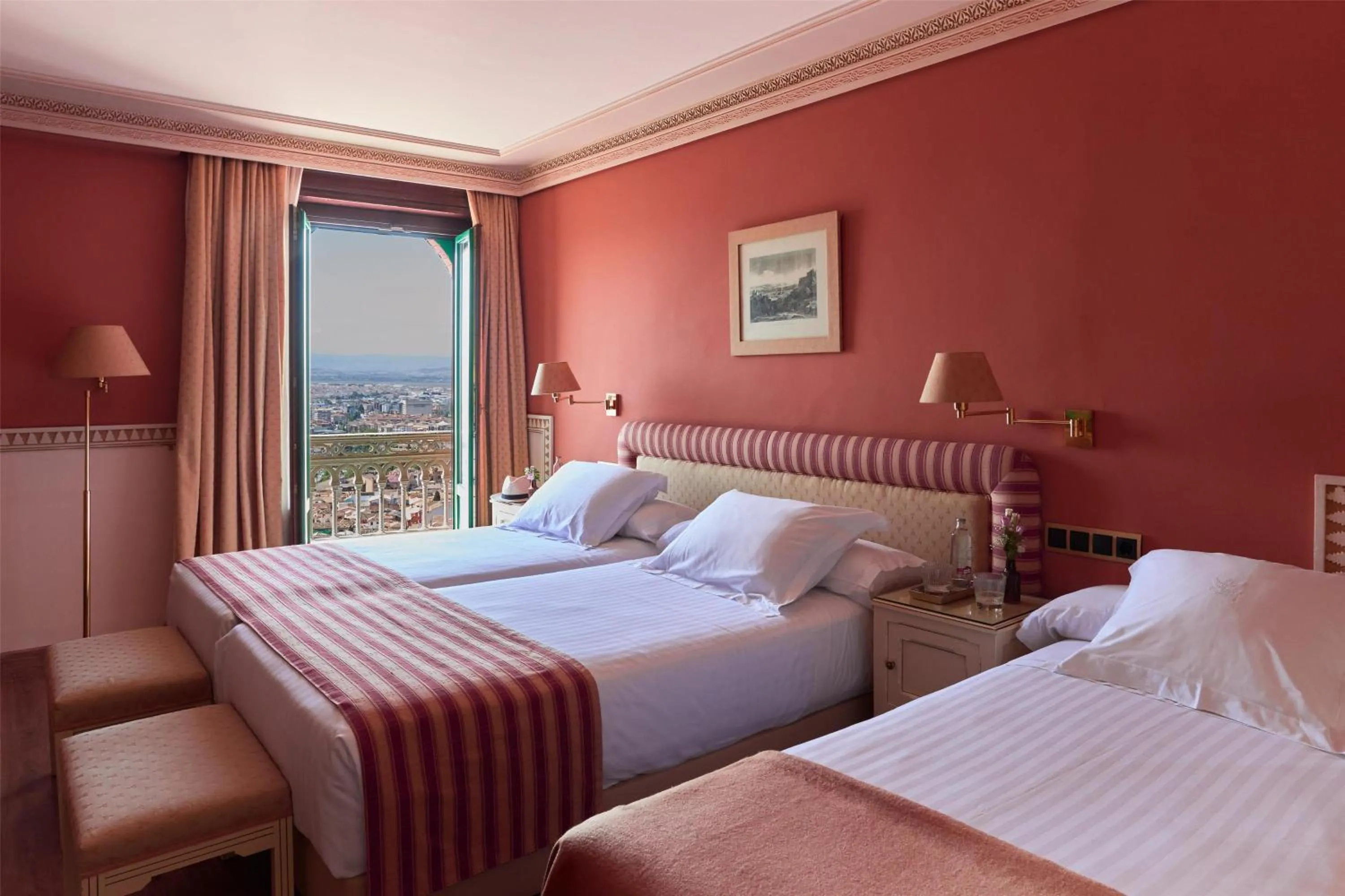 Bedroom, Bed in Alhambra Palace Hotel