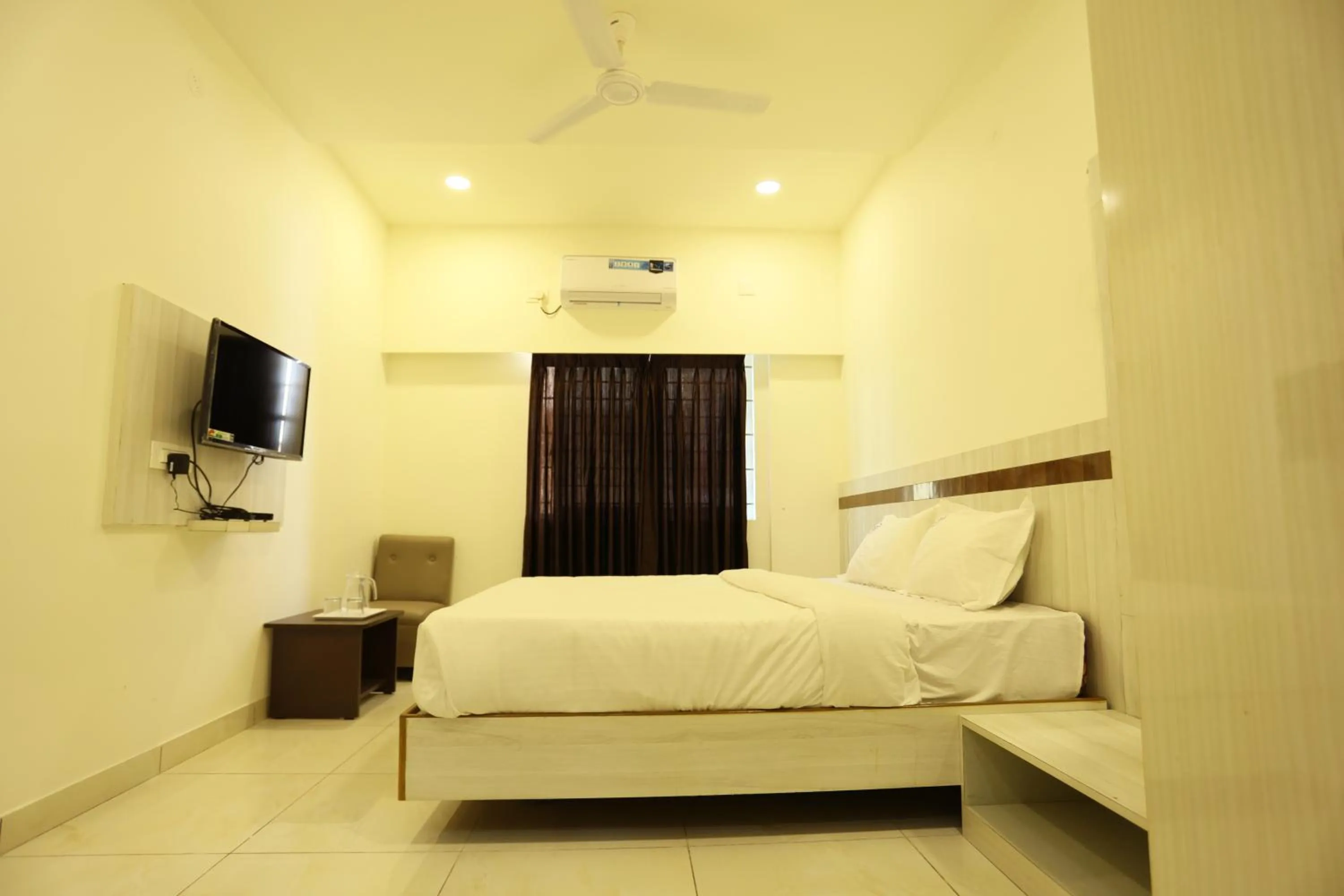 Bedroom, Bed in Hotel Sigma Suites