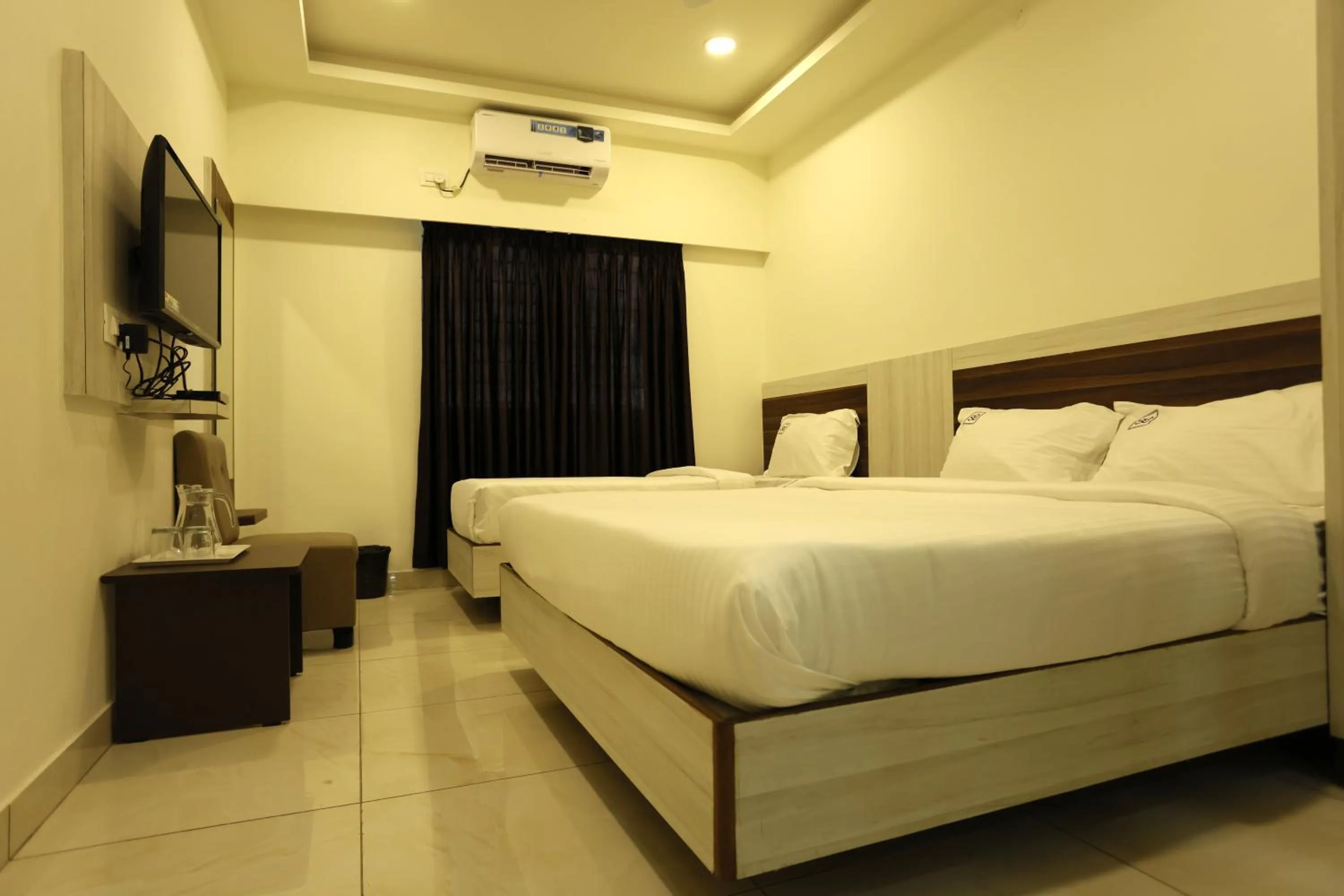 Bedroom, Bed in Hotel Sigma Suites