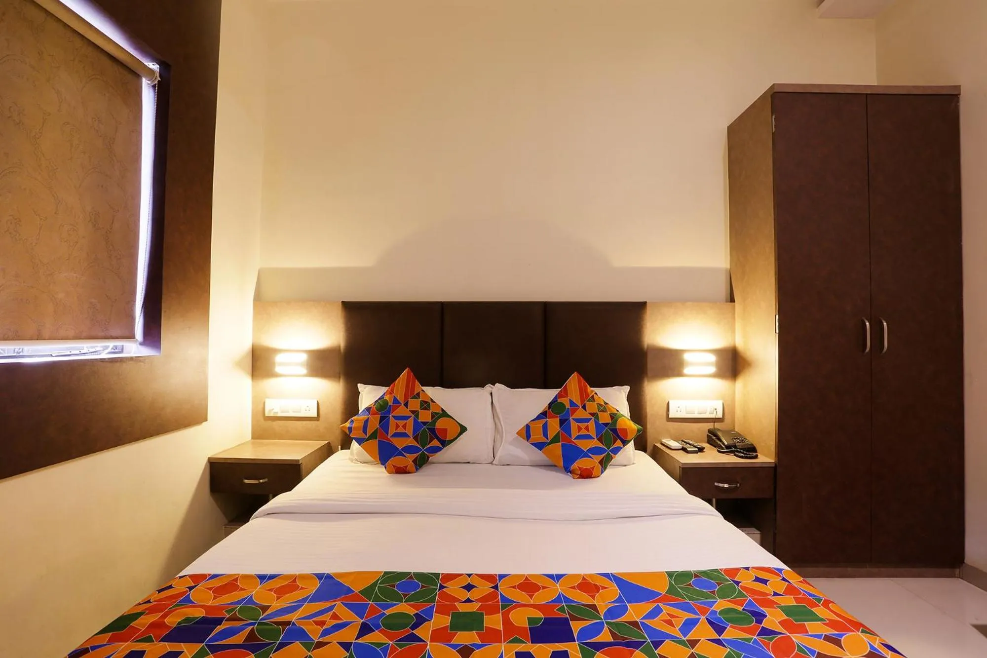 Bed in Via West inn - Nr Mumbai International Airport