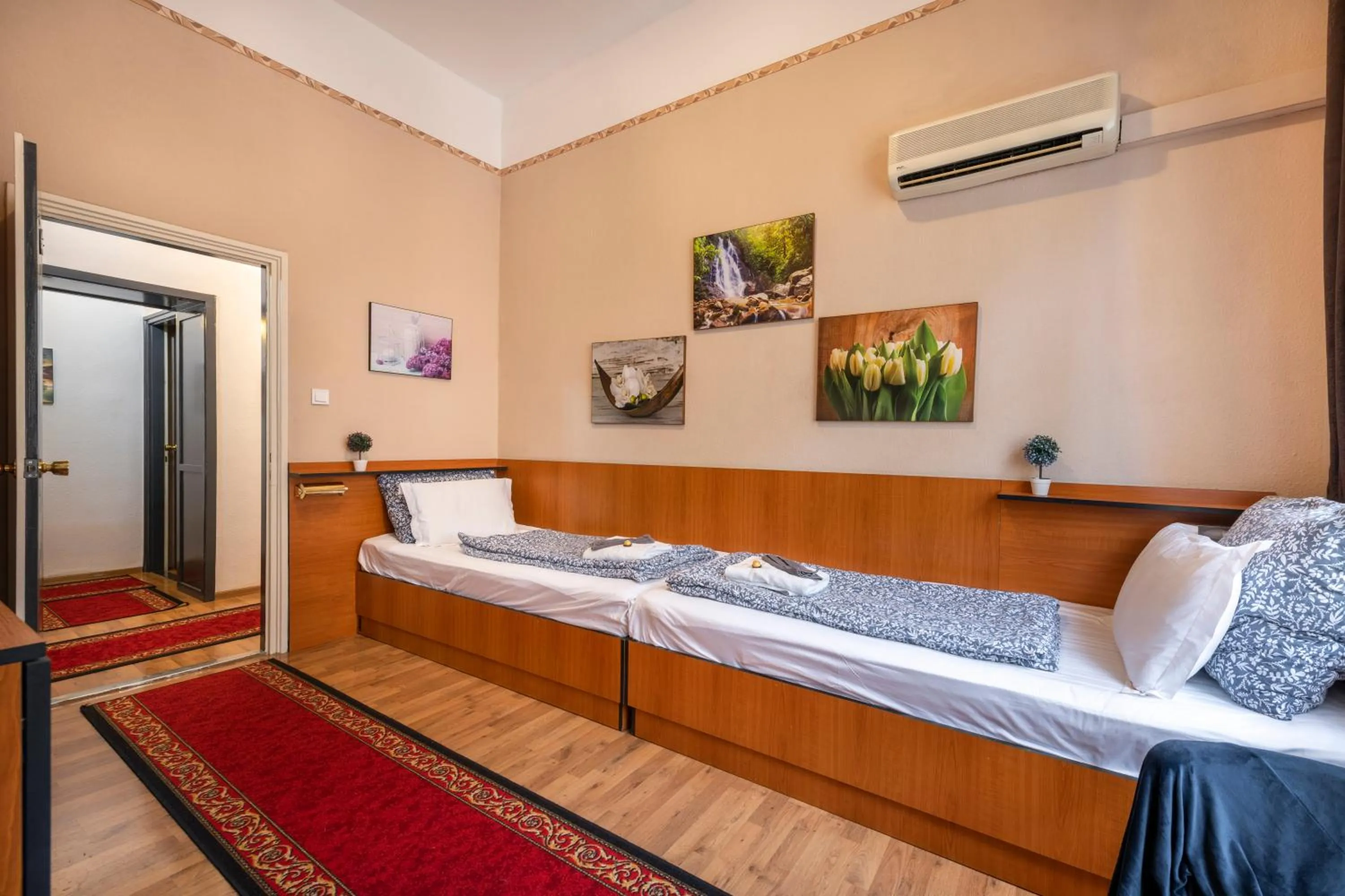 Photo of the whole room in Hotel Kristal Gellért Hill