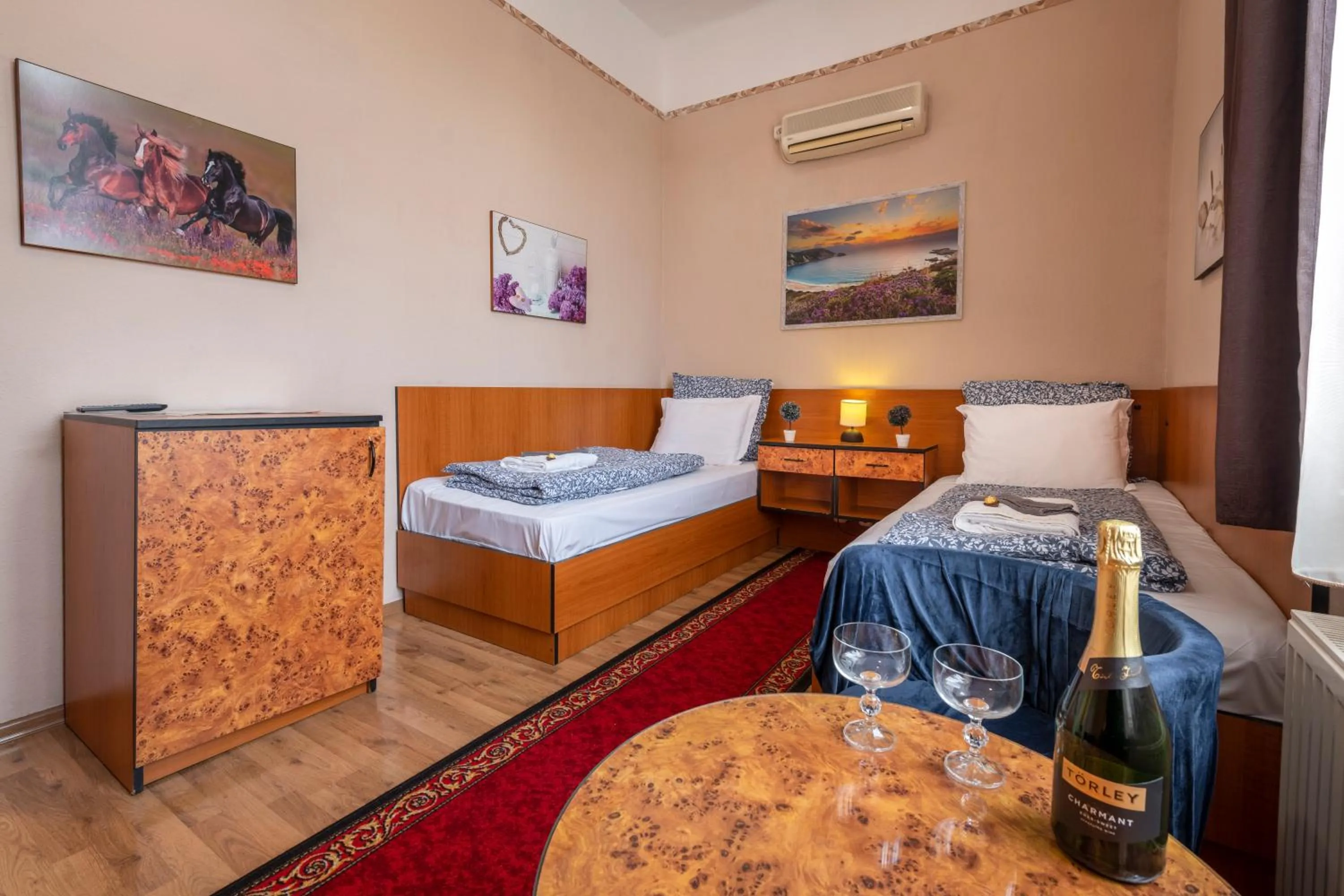 Photo of the whole room in Hotel Kristal Gellért Hill