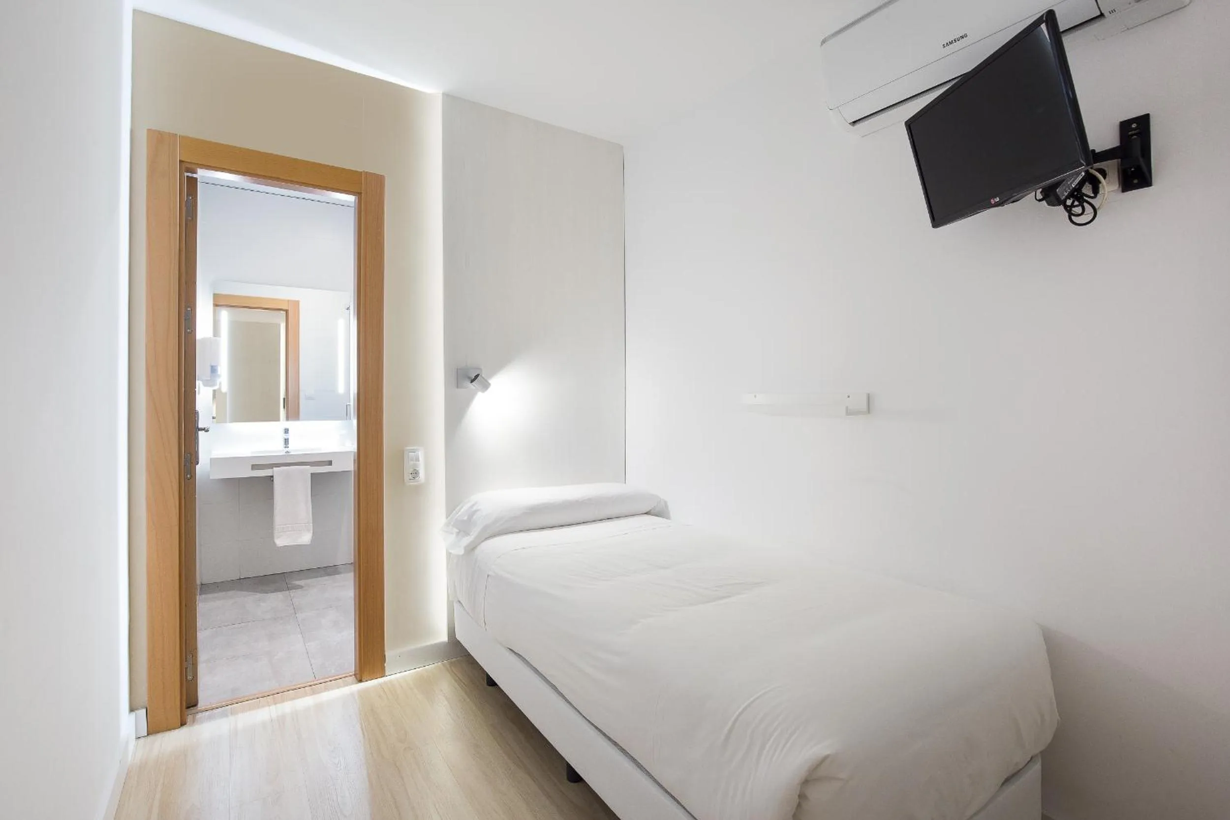 Other, Bed in Atenas Granada