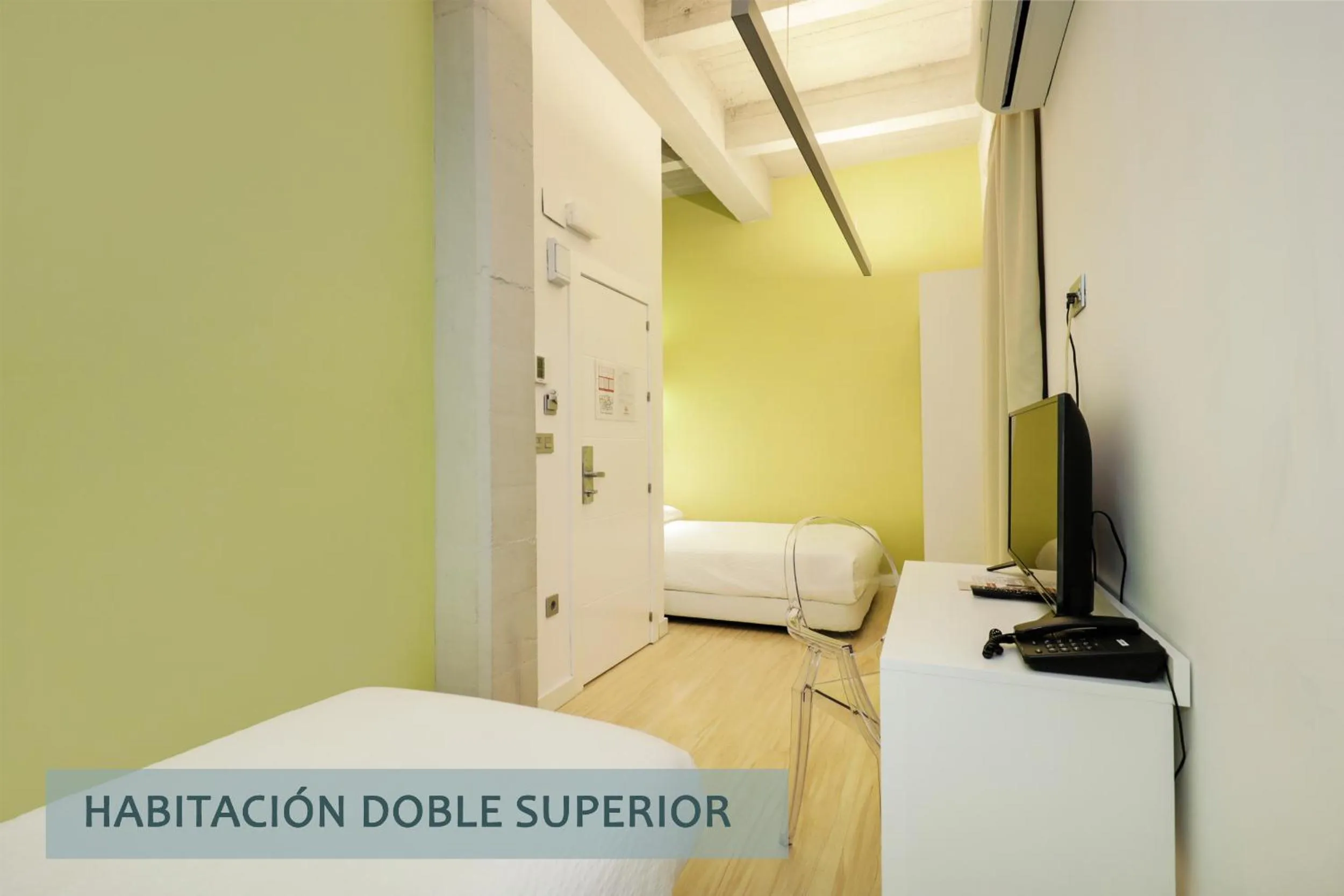 Bed in Atenas Granada