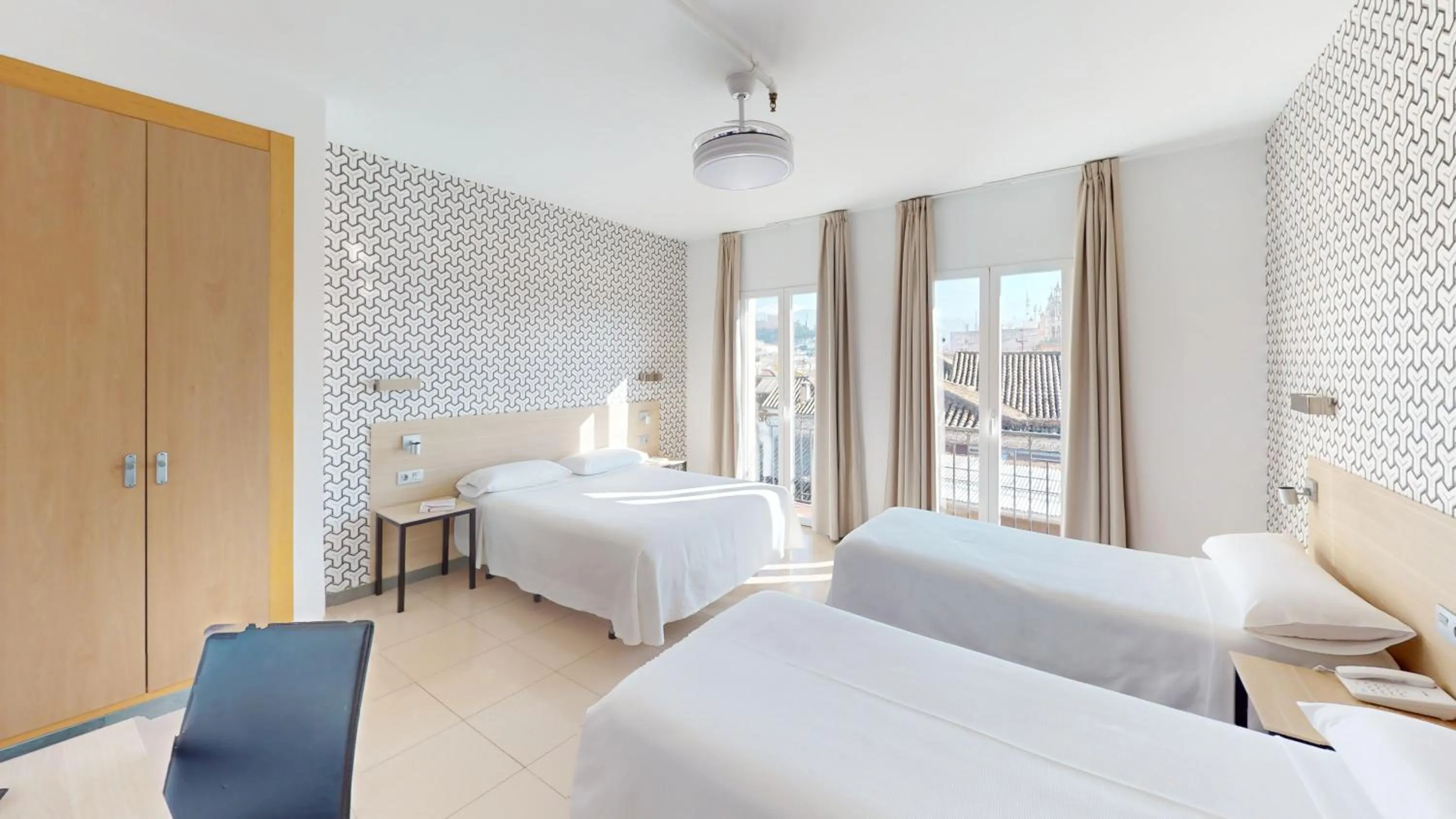 Other, Bed in Atenas Granada