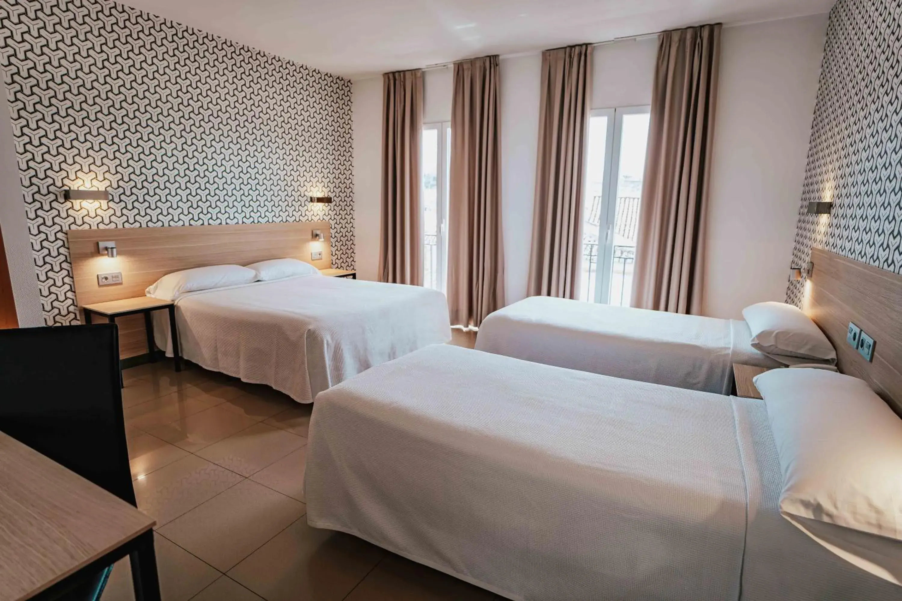 Quadruple Room in Atenas Granada Quadruple Room in Atenas Granada