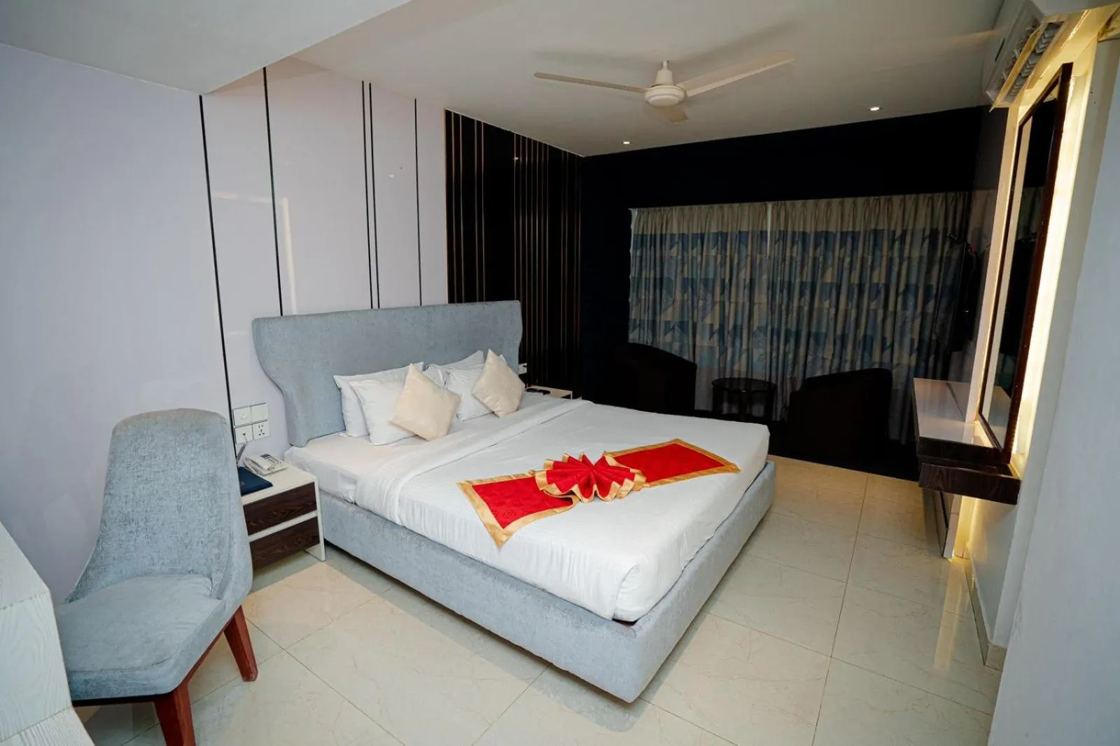 Bed in Royal Raj Hotel