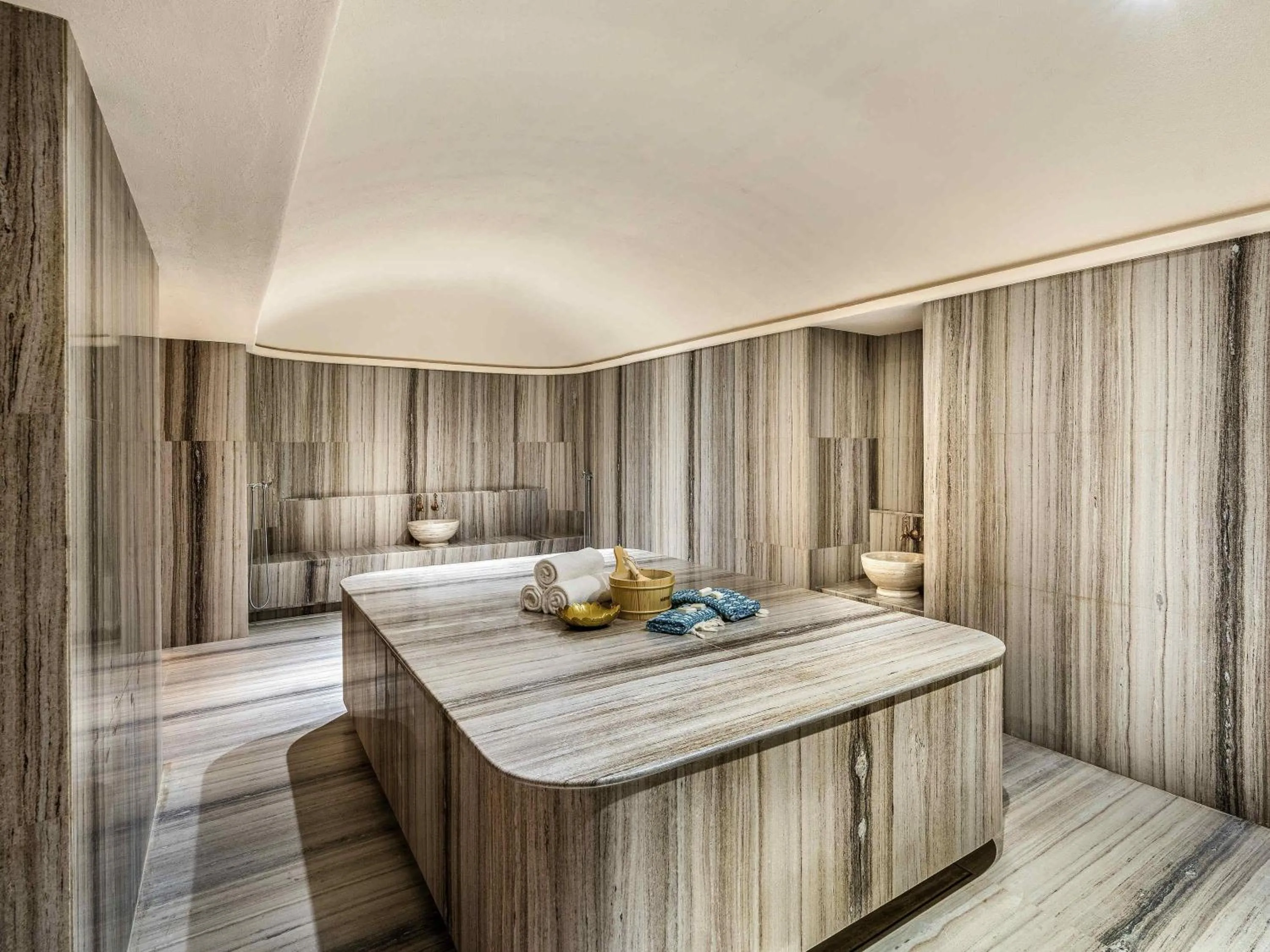 Spa and wellness centre/facilities, Bed in Rixos Gulf Hotel Doha