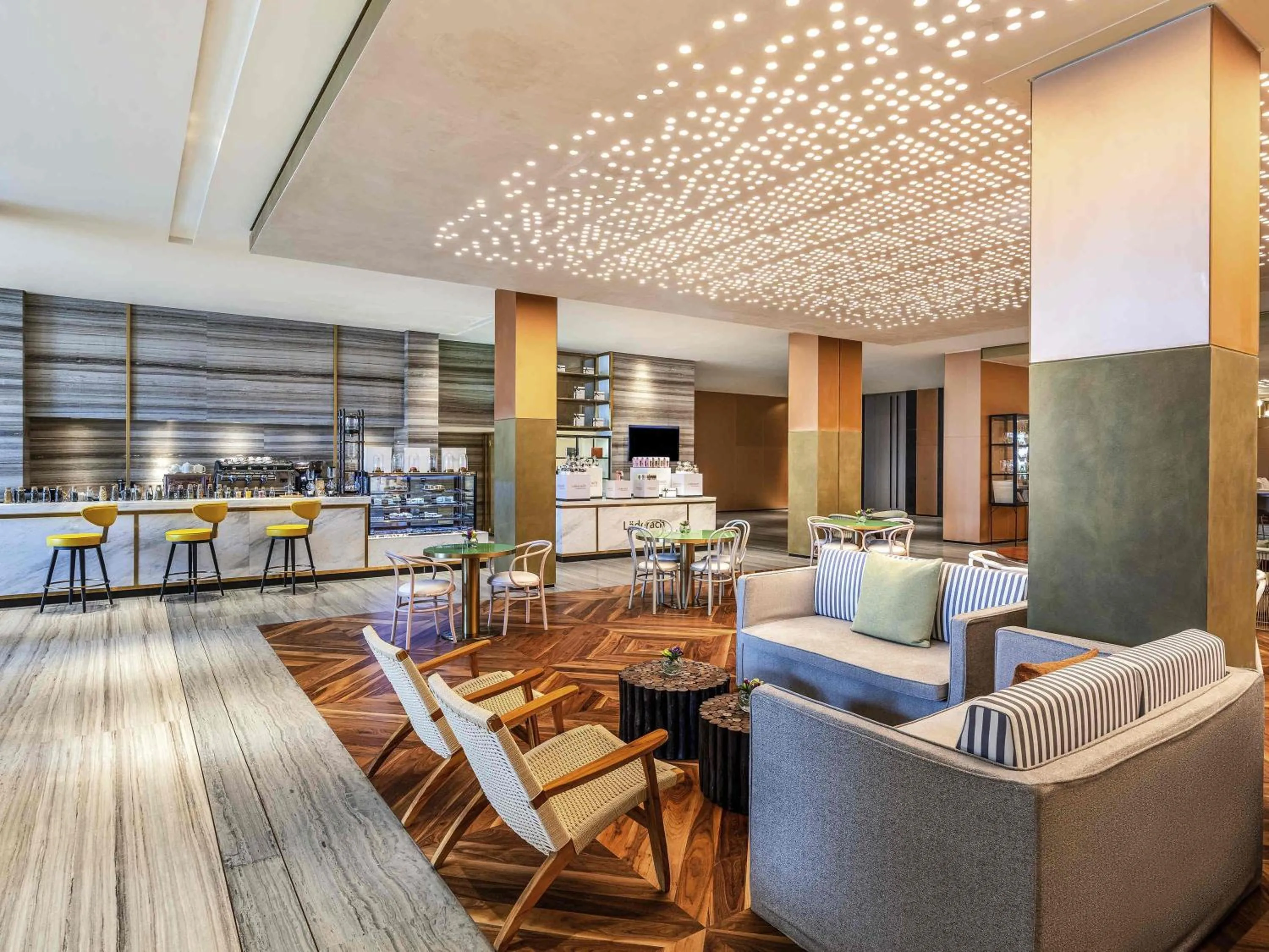 Restaurant/places to eat in Rixos Gulf Hotel Doha