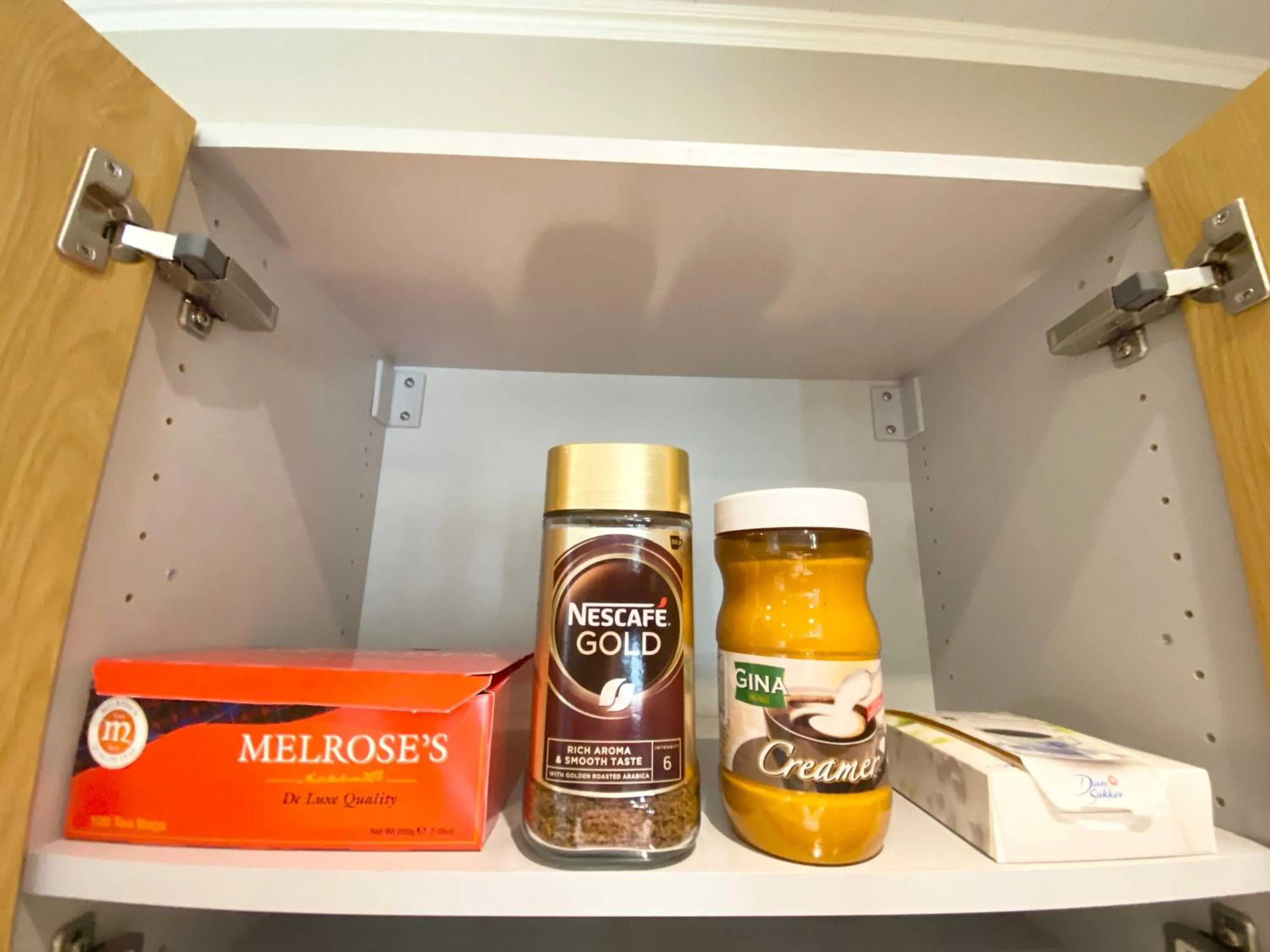 Coffee/tea facilities in Studio Apartments