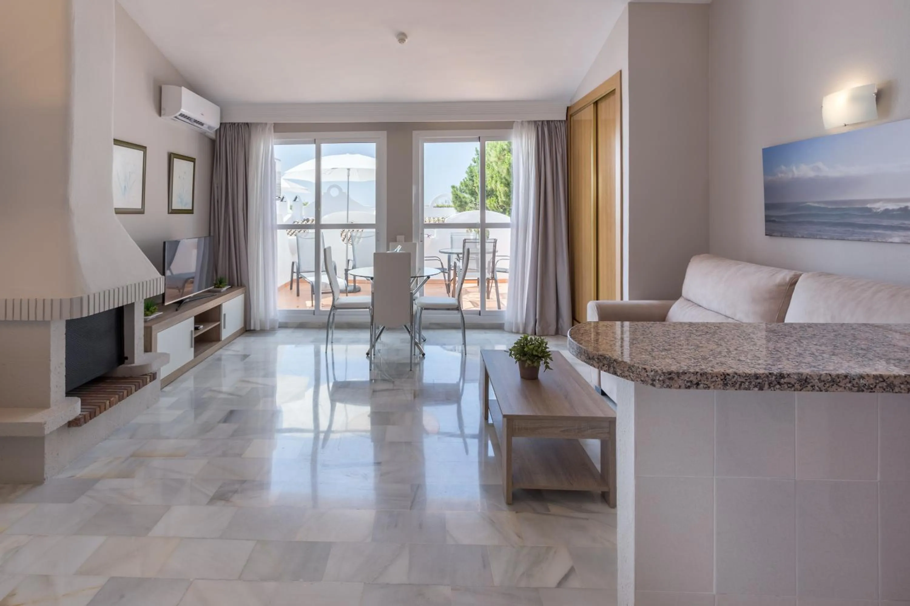 Living room, Bed in VIME La Reserva de Marbella