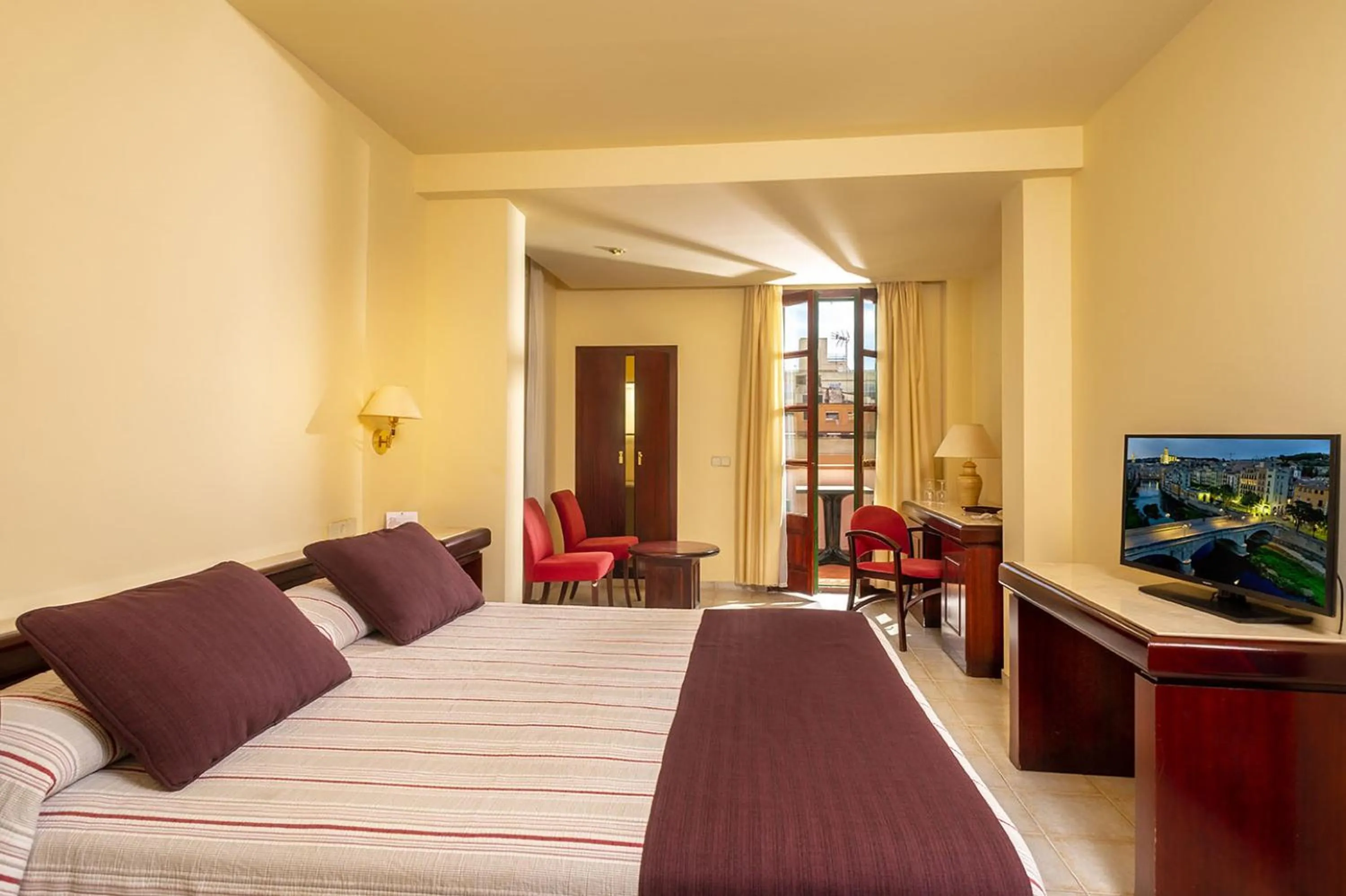 Photo of the whole room, Bed in Hotel Guitart Rosa - Adults Only