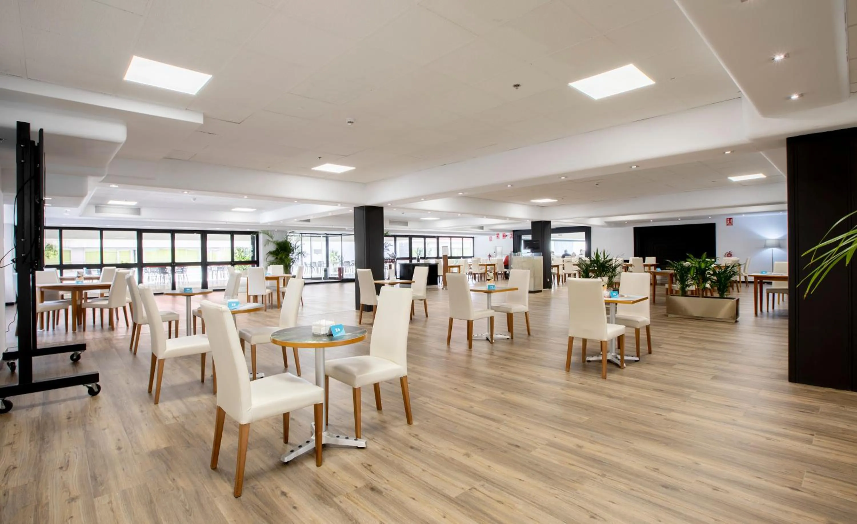 Seating area in Hotel Chamartin The One
