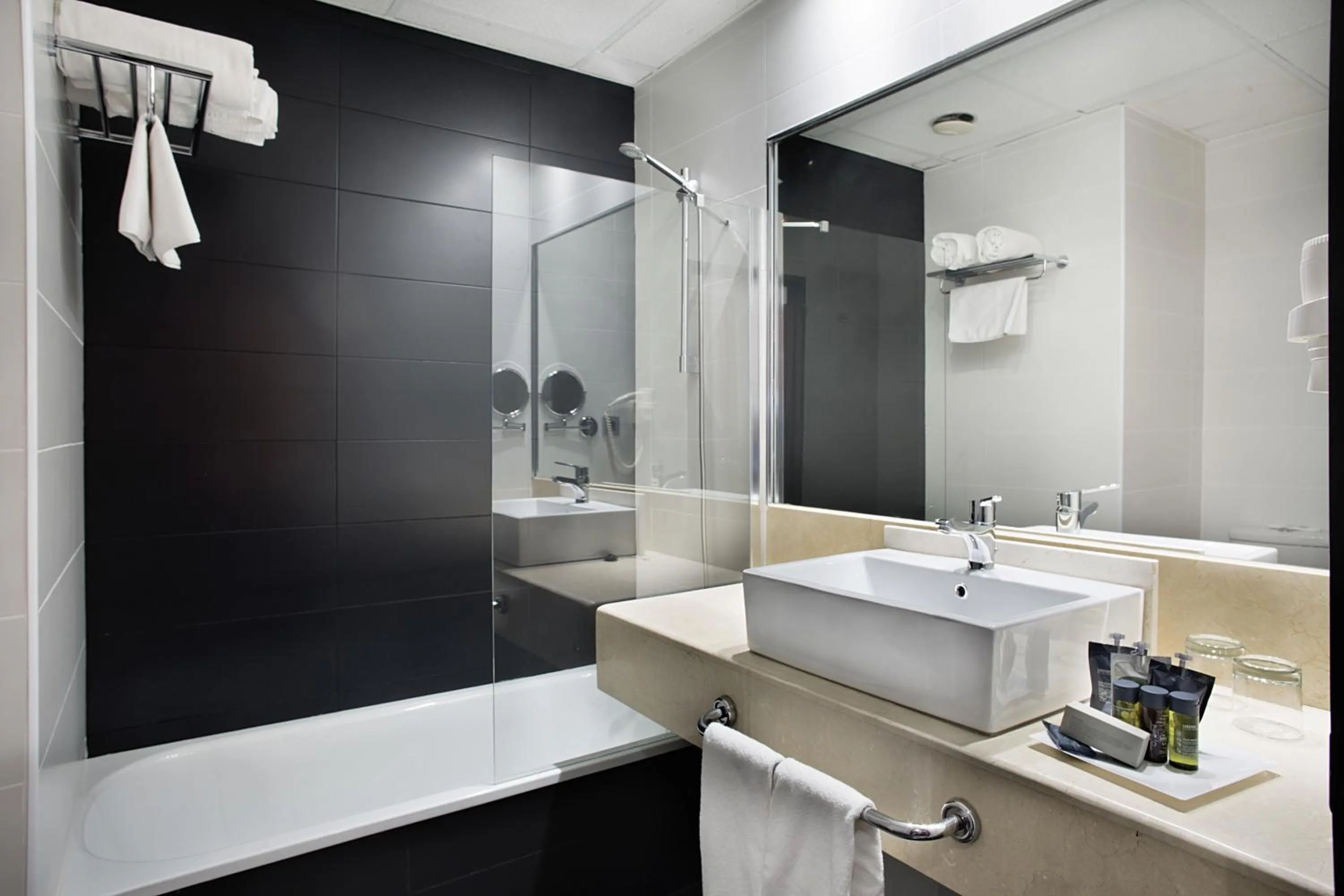 Bathroom in Hotel Chamartin The One