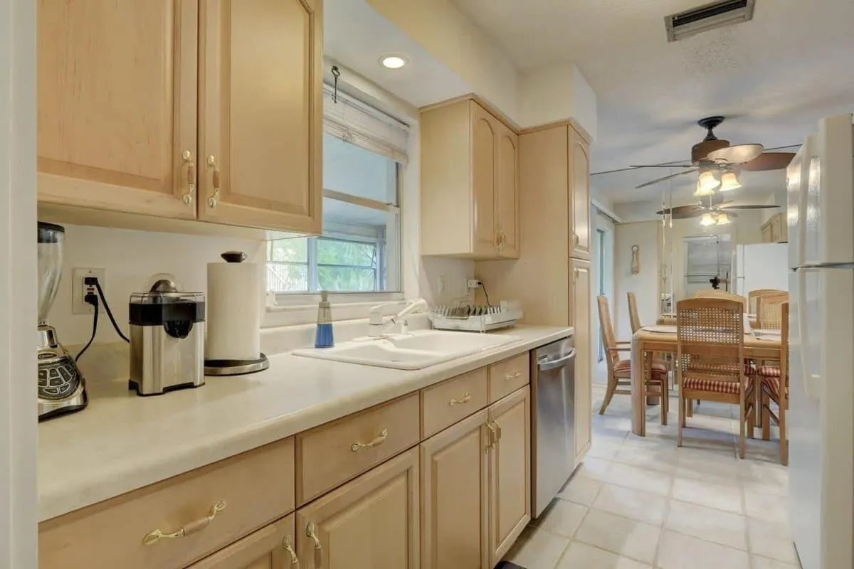 Super Private Home With Great Outdoor Space