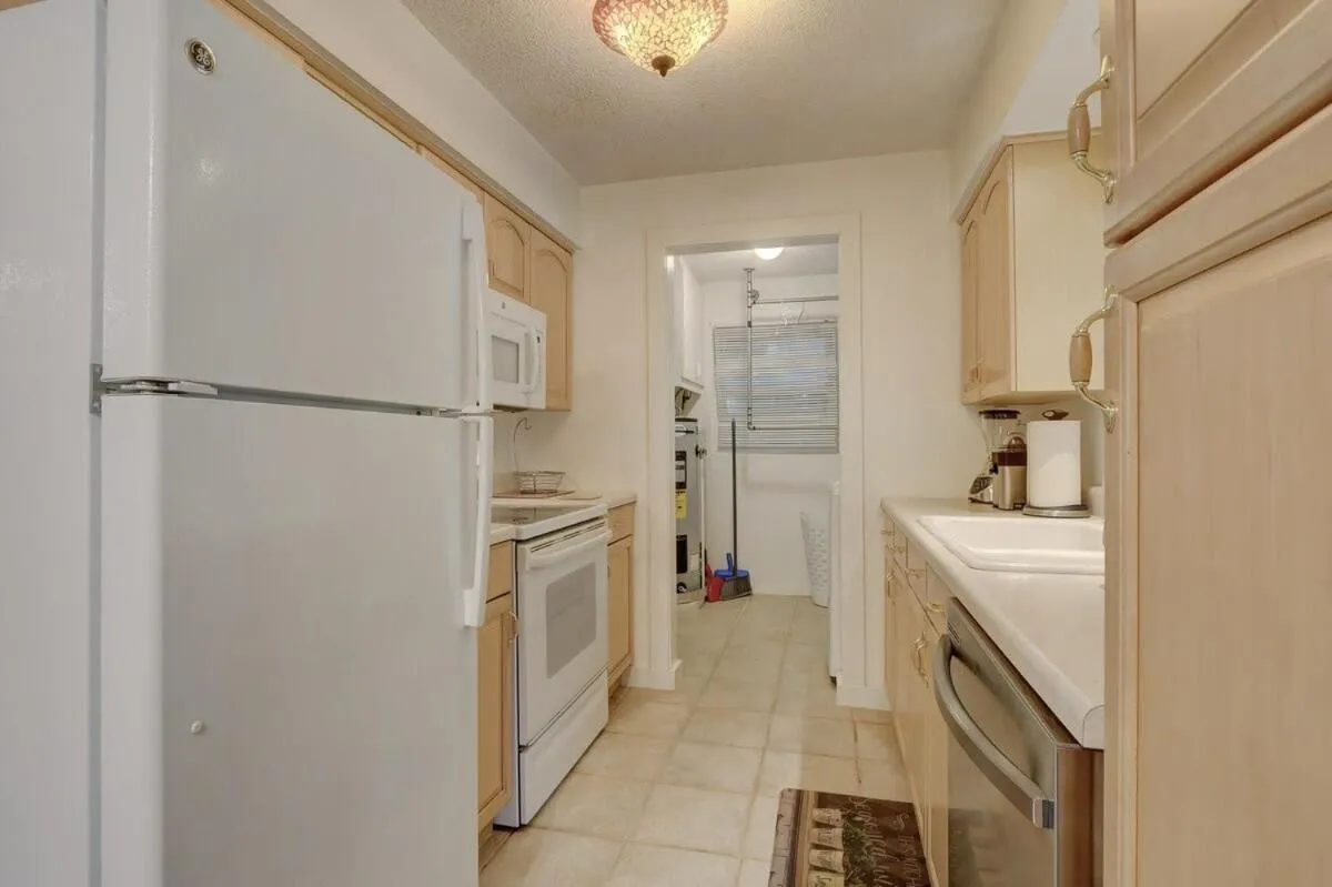 Super Private Home With Great Outdoor Space