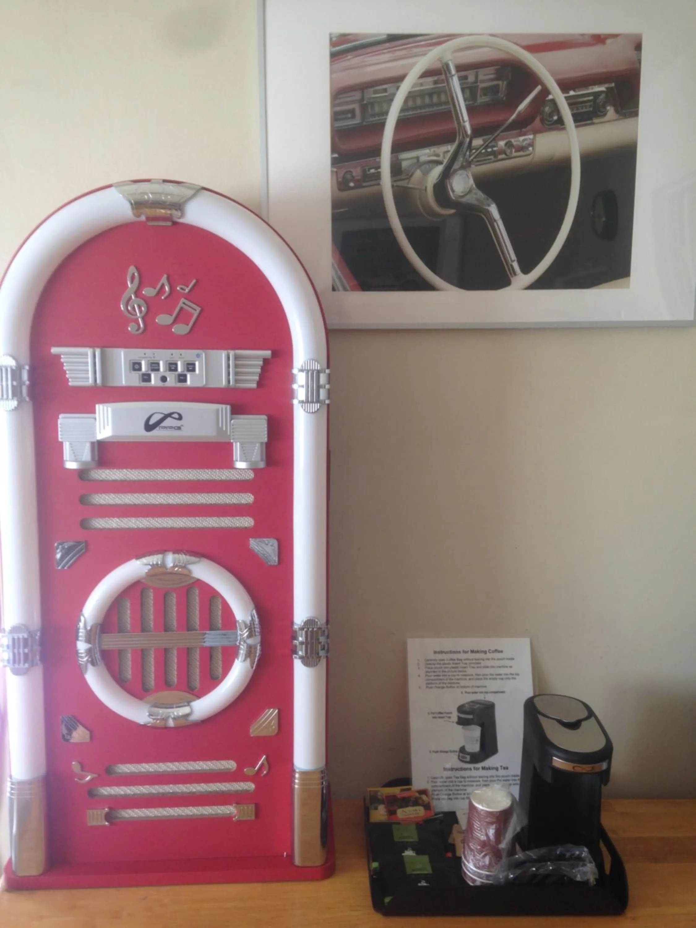 kitchen in THE NEW STAR MOTEL - 1950s Extended-Stay Lodging and Retreat Center