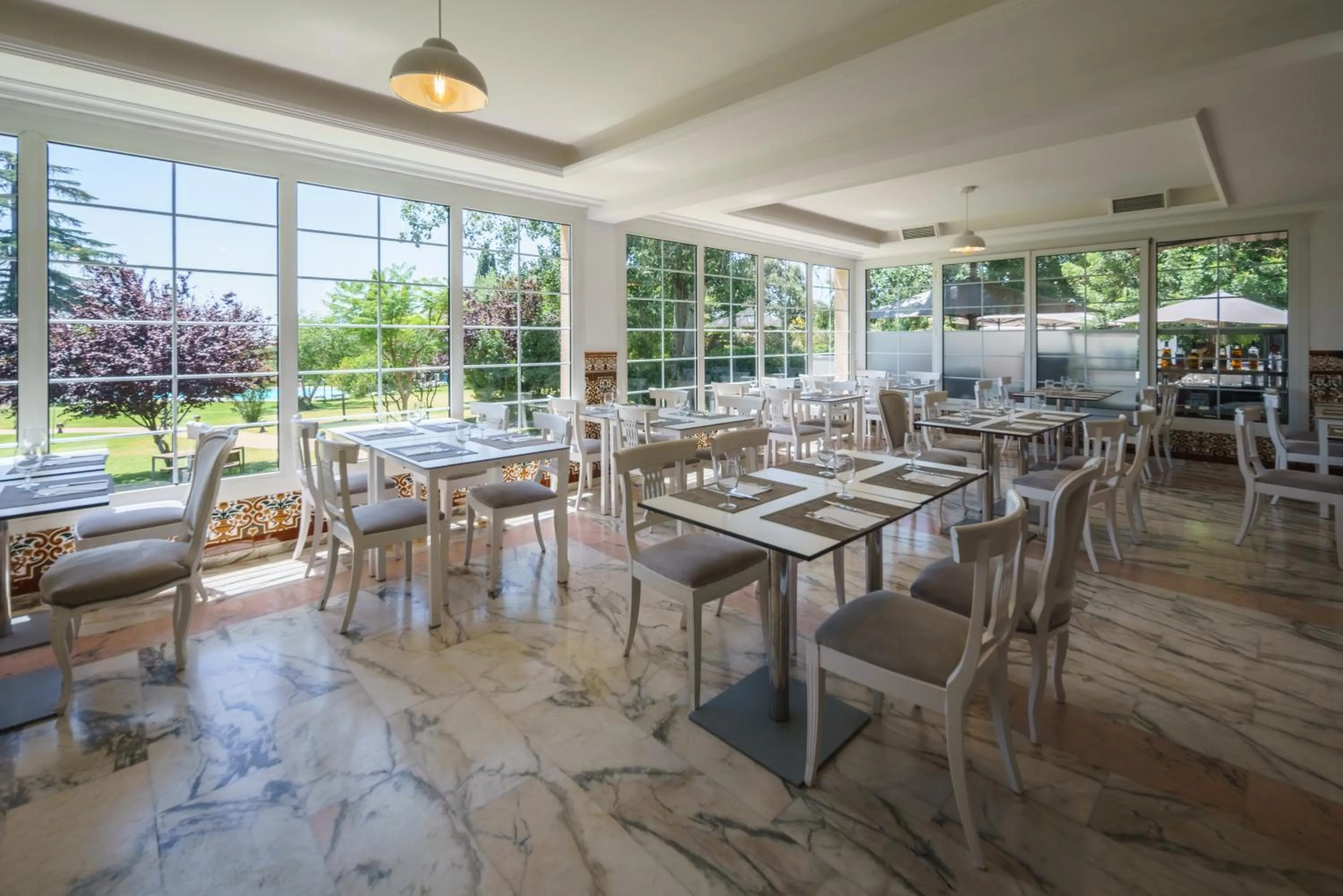 Restaurant/places to eat in Crisol Jardines de Córdoba