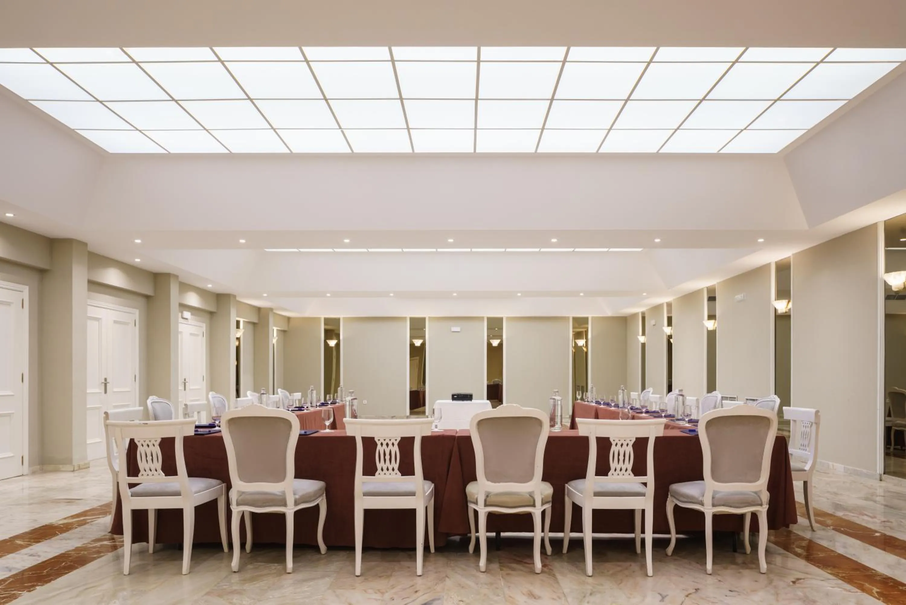 Meeting/conference room in Crisol Jardines de Córdoba