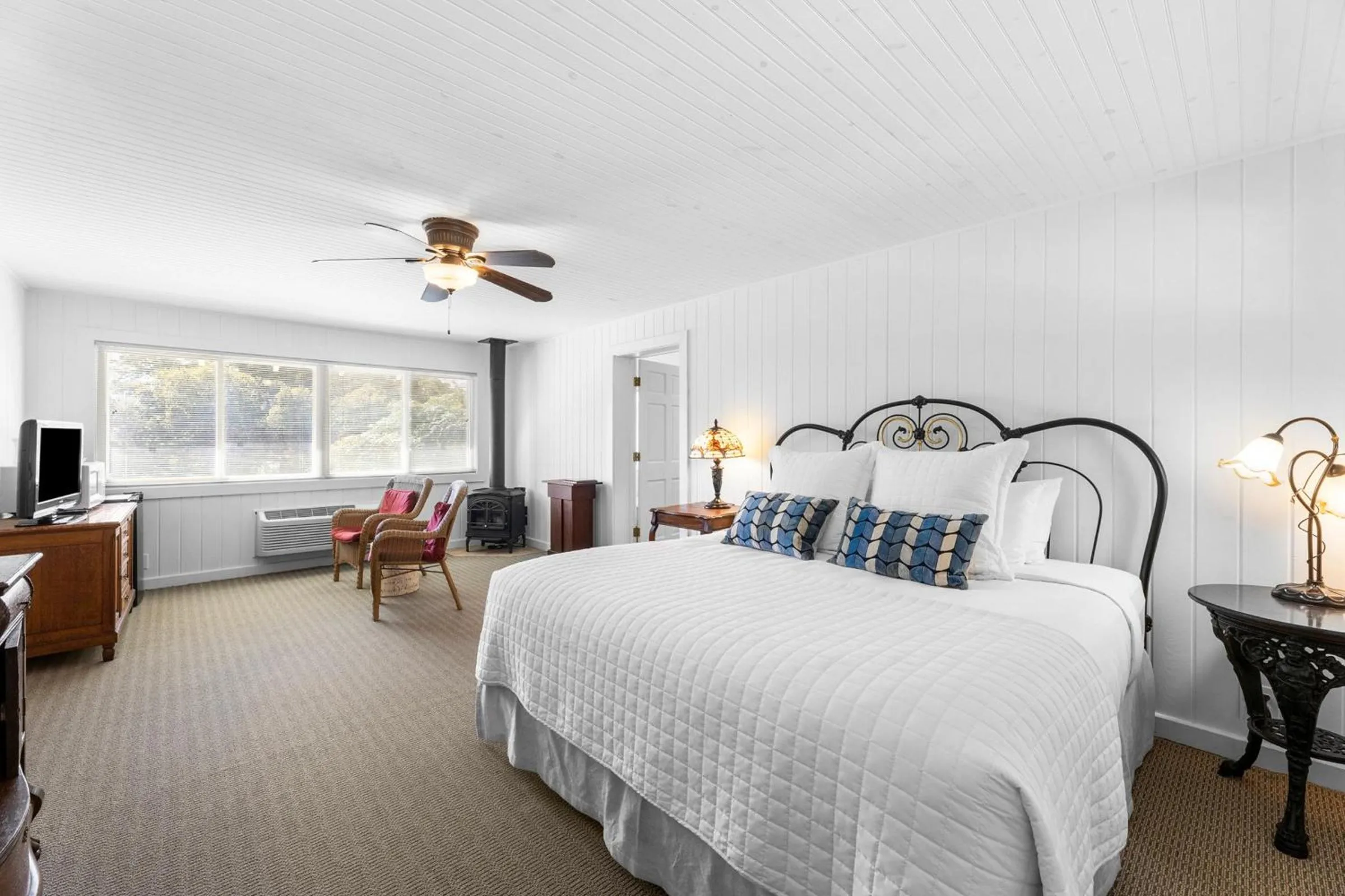 Bed in The Meyer Hotel