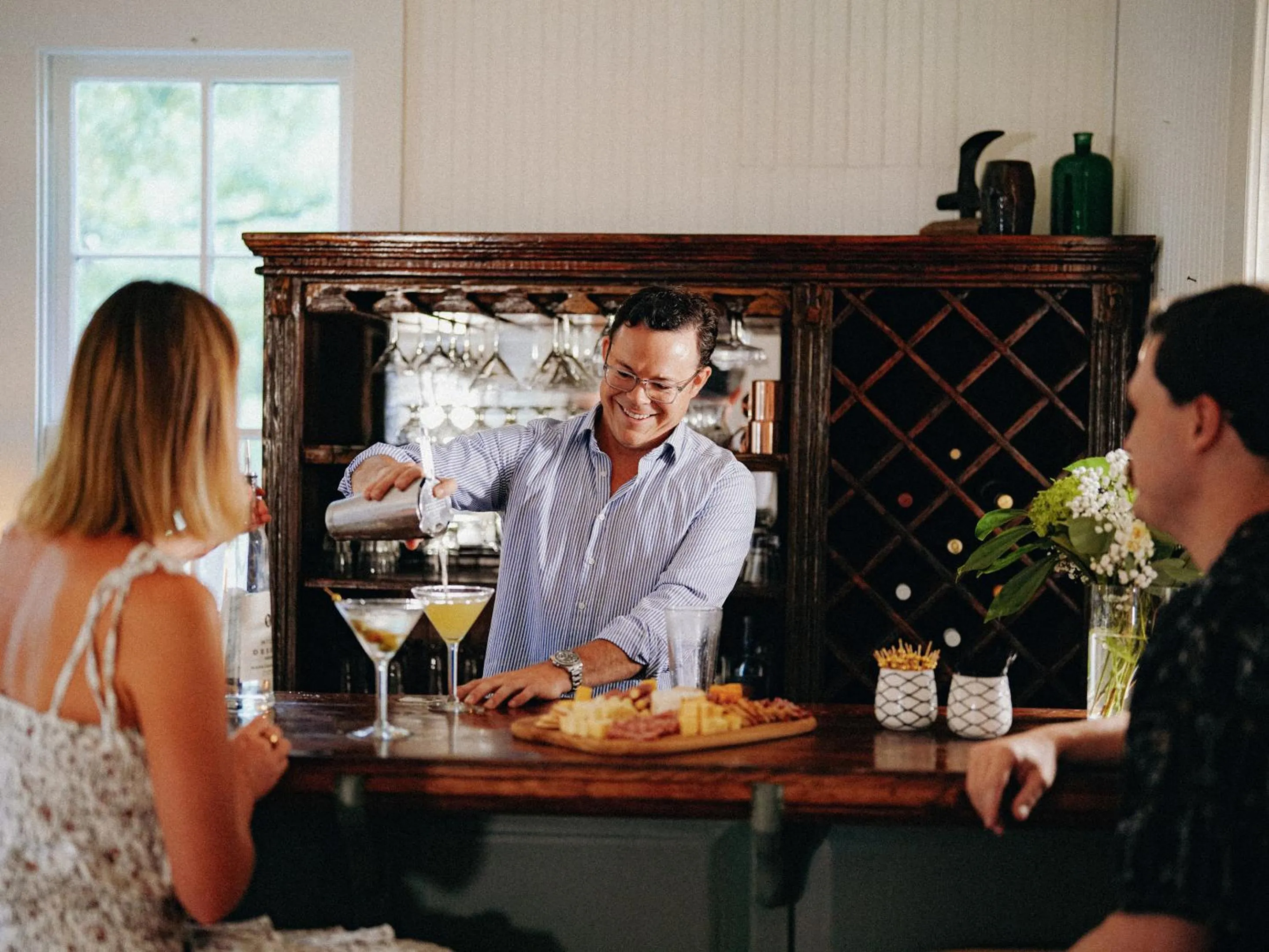 Lounge or bar in The Meyer Hotel