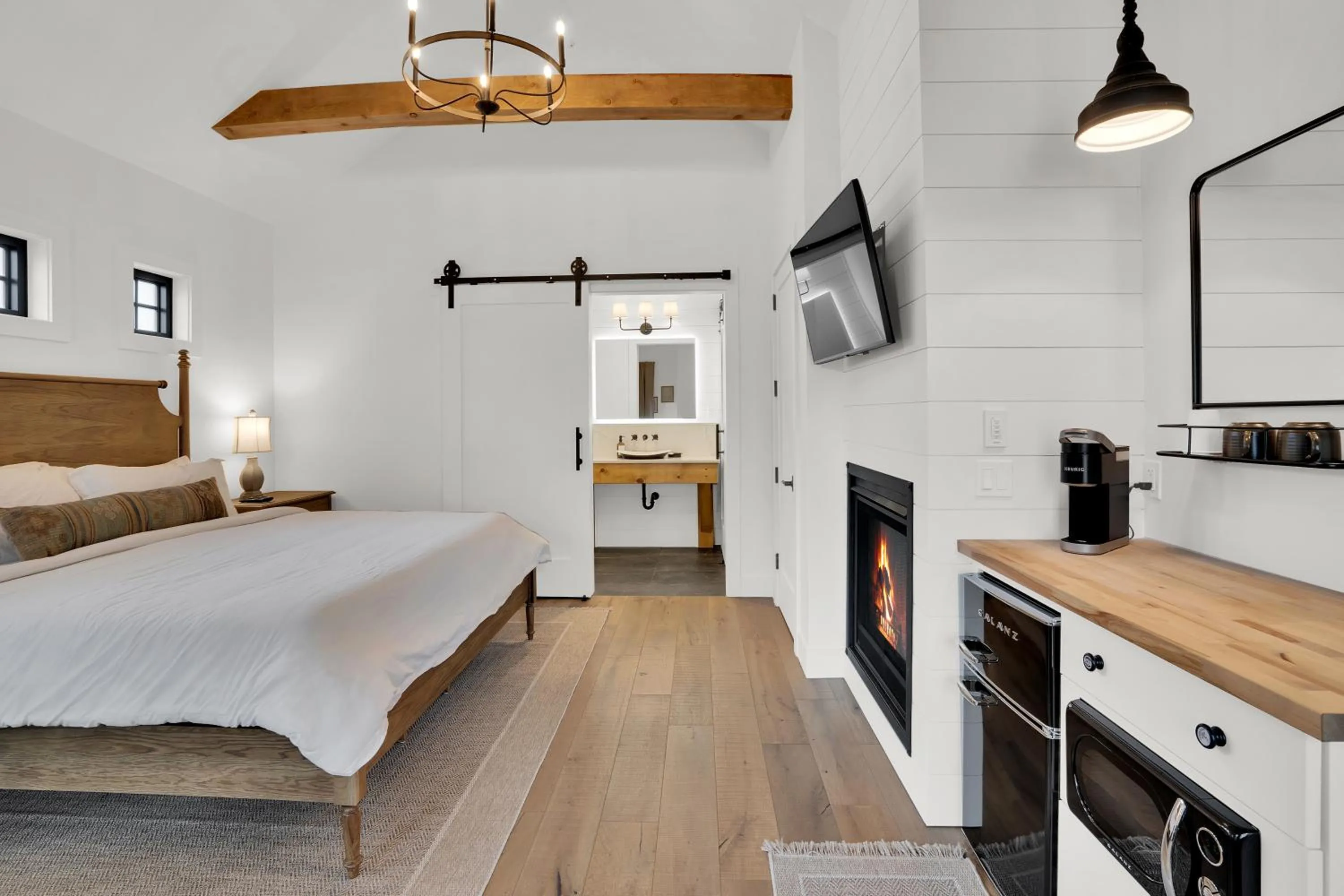 Bedroom, Bed in The Scout Boutique Cottages