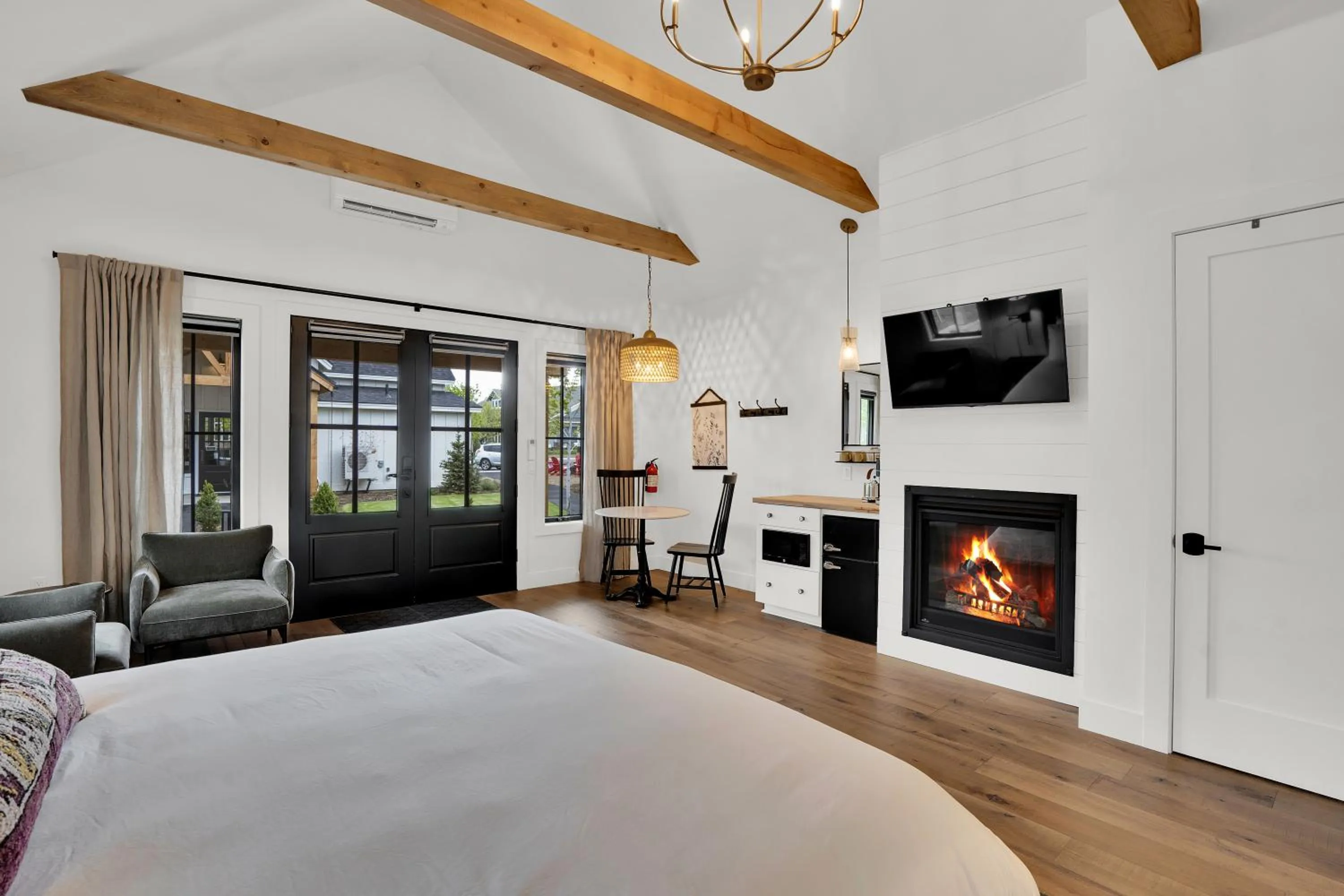 Bedroom, Bed in The Scout Boutique Cottages