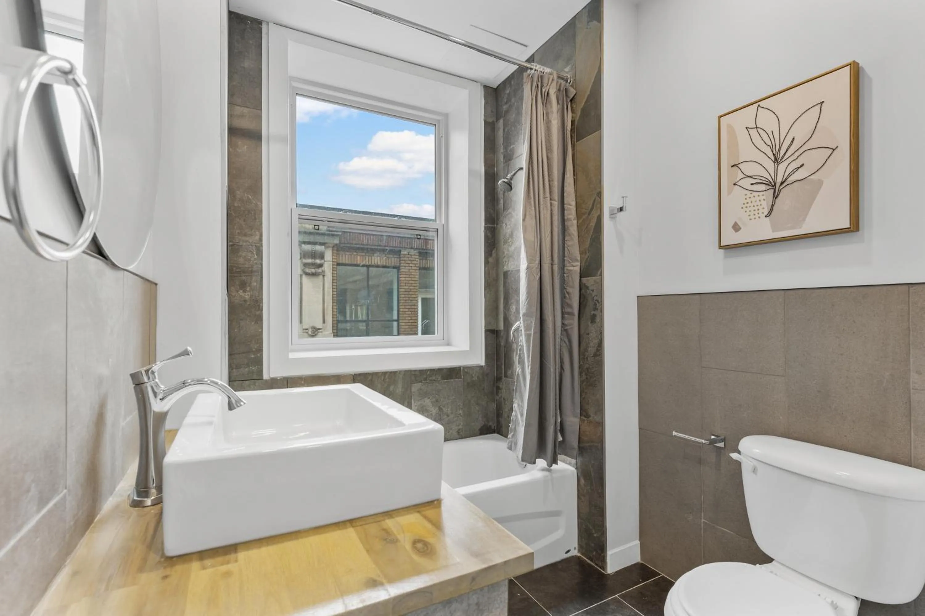 Bathroom in Le Sand & Stone Hotel