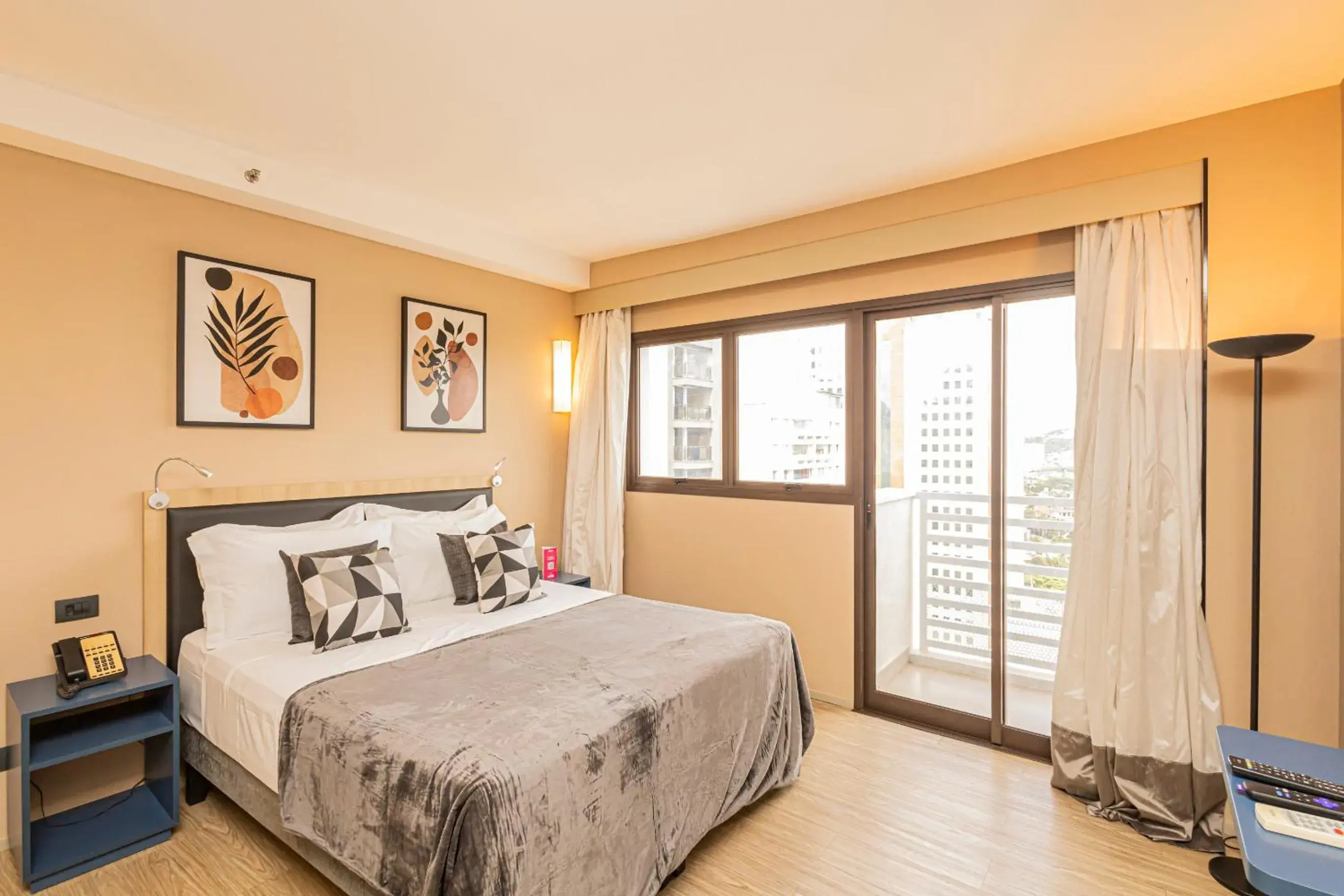 Queen Studio in APS - Alpha Stay By Anora Spaces Queen Studio in APS - Alpha Stay By Anora Spaces