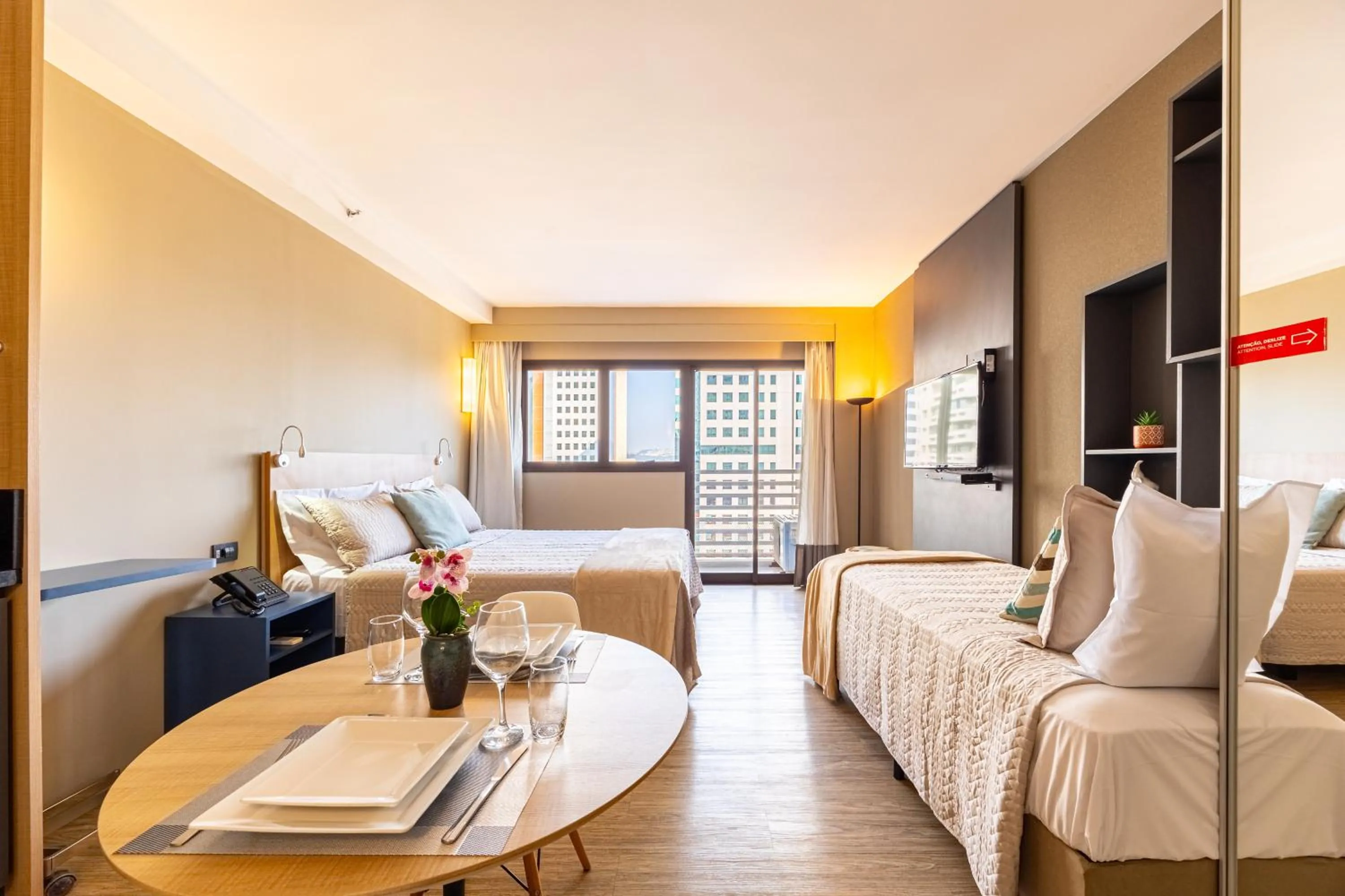 Photo of the whole room in APS - Alpha Stay By Anora Spaces