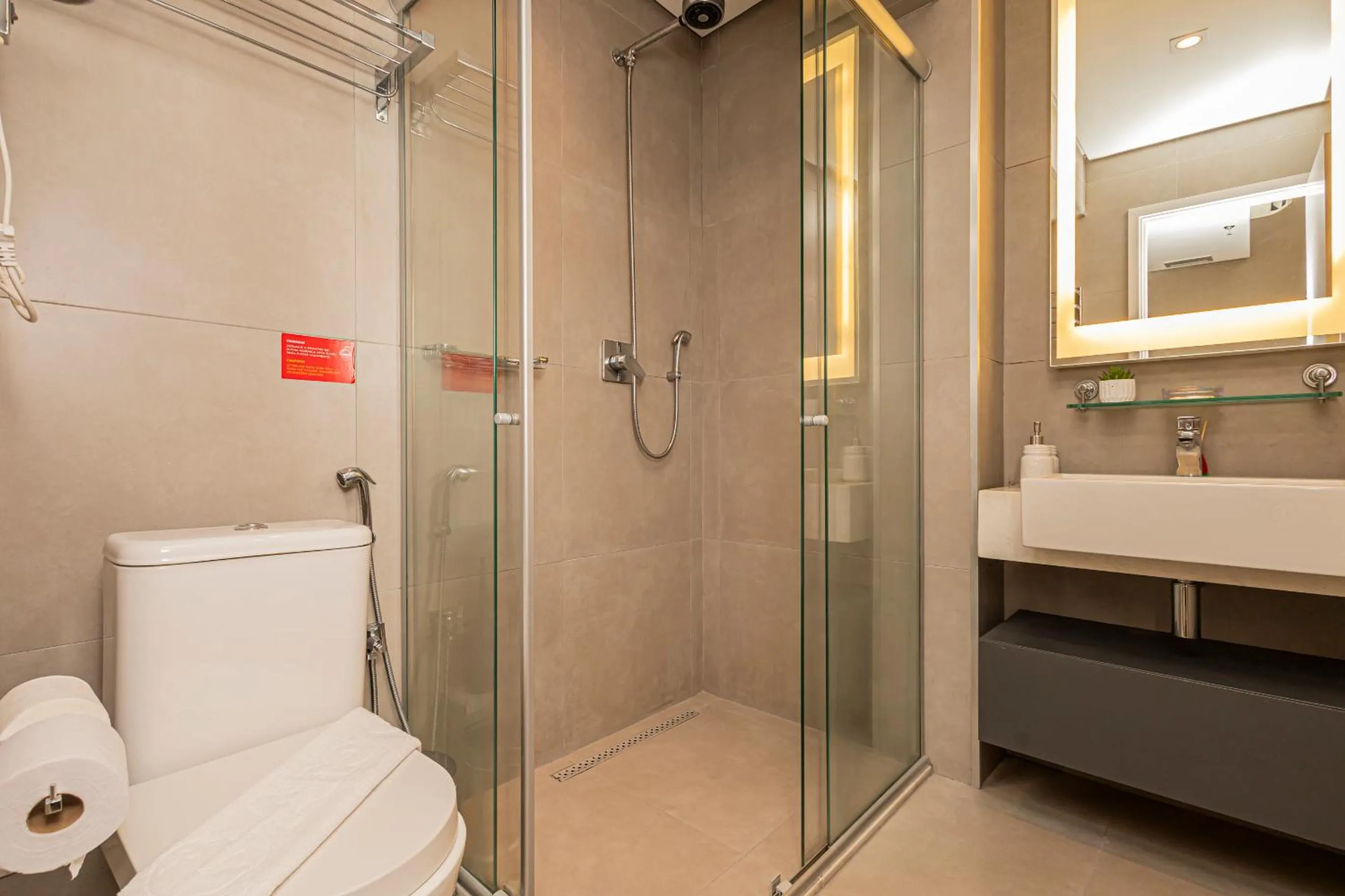 Shower in APS - Alpha Stay By Anora Spaces