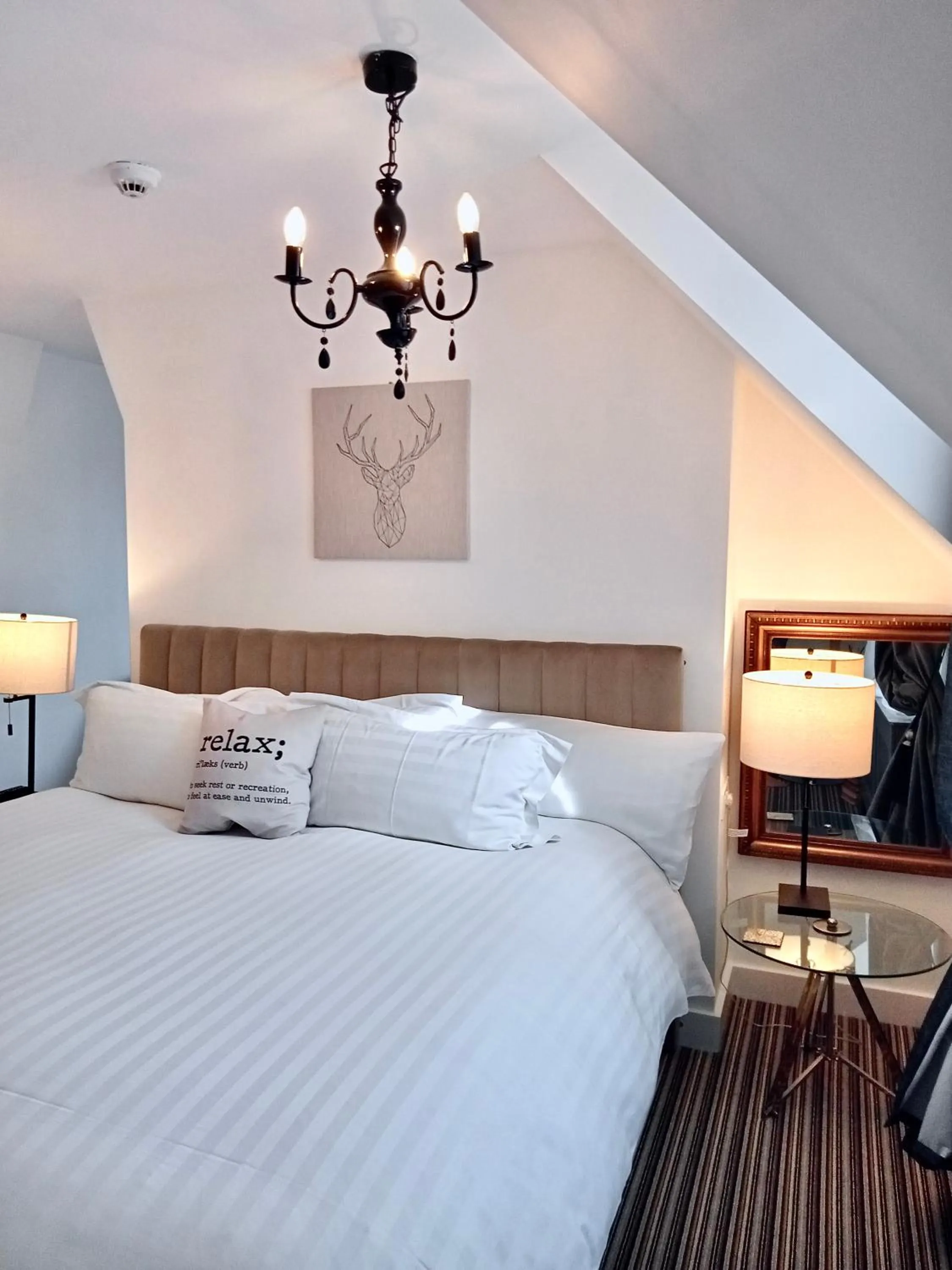 Bed in Regency Rooms