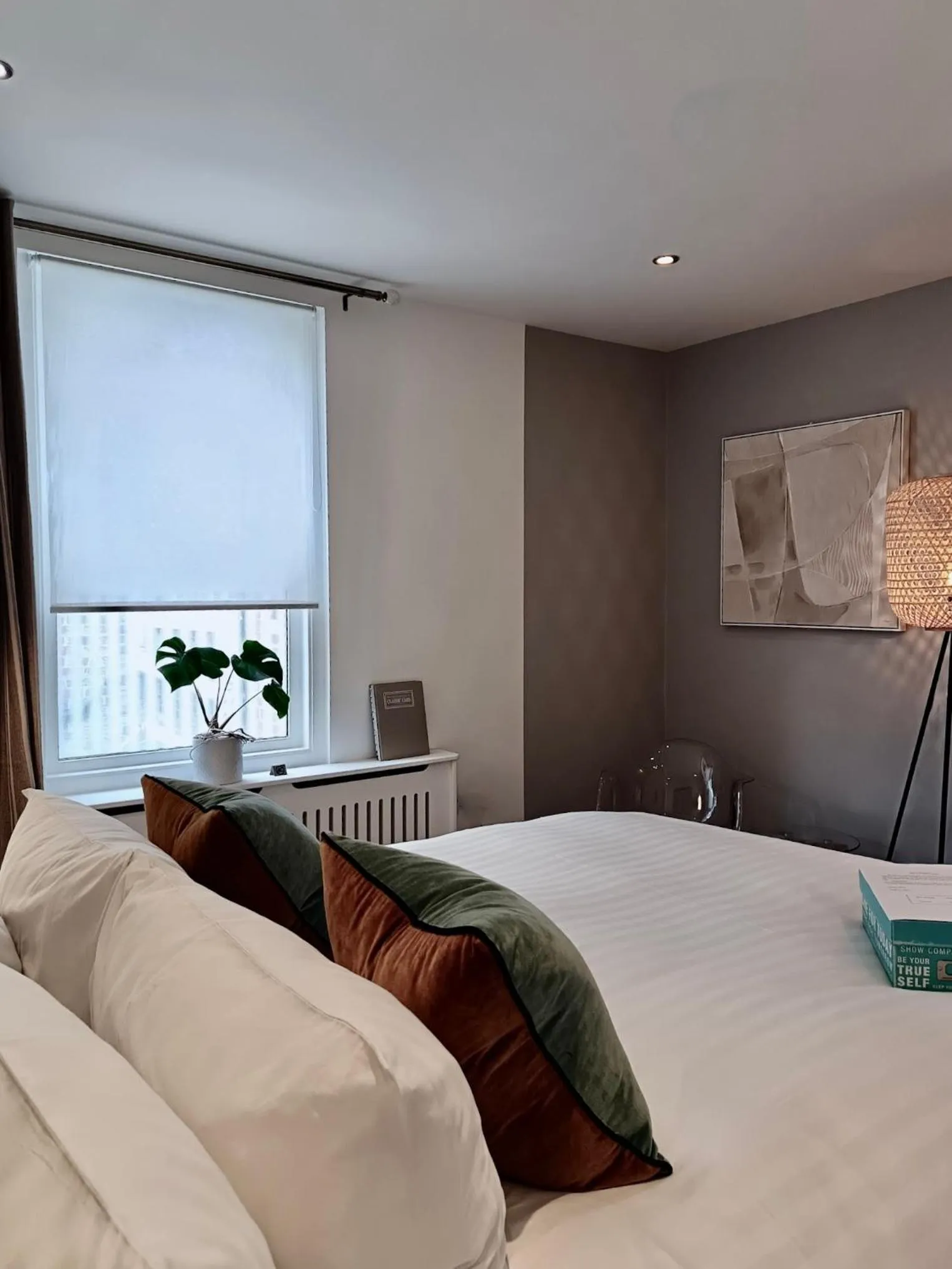 Bed in Regency Rooms