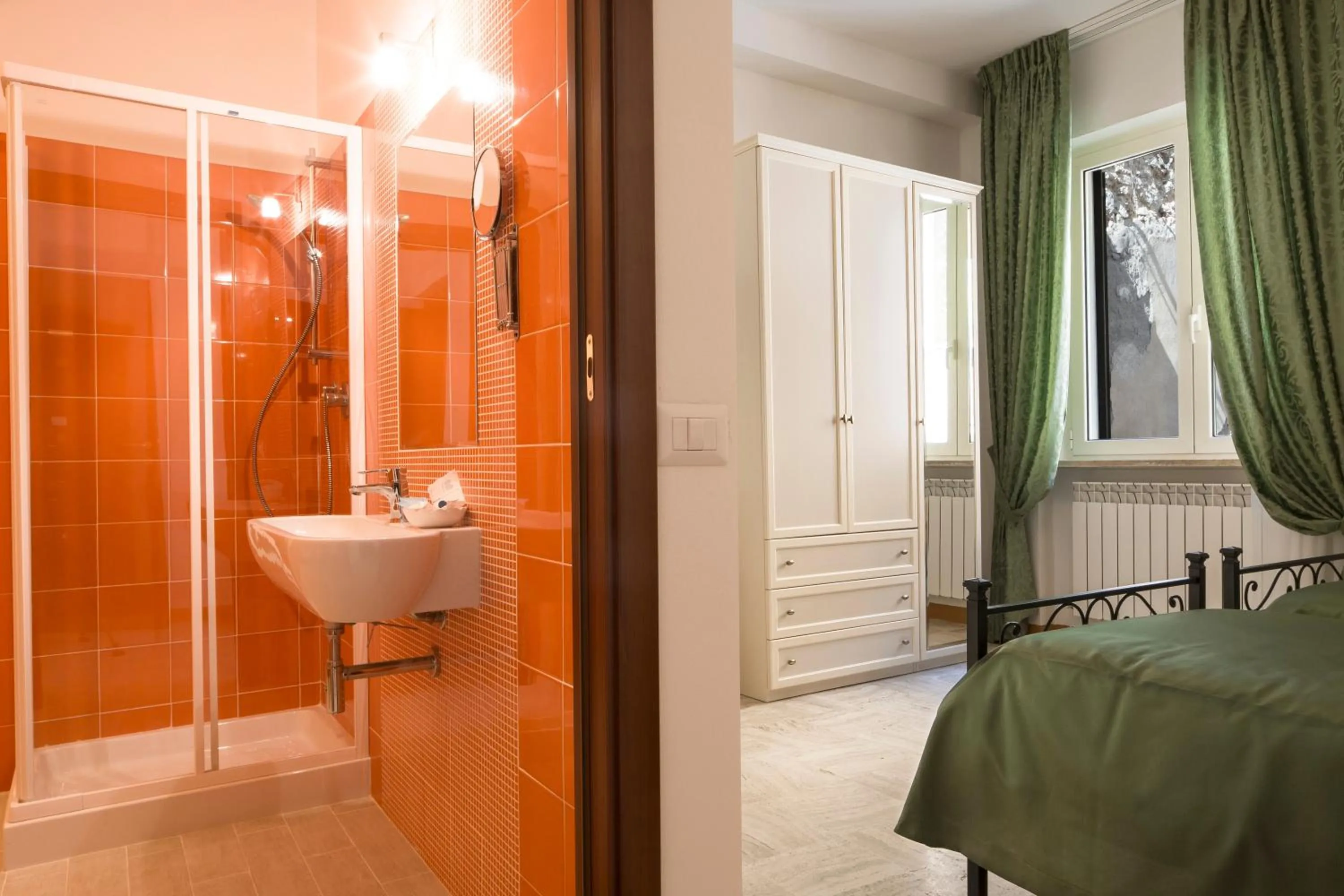 Bathroom, Bed in B&B I Tetti di Siena